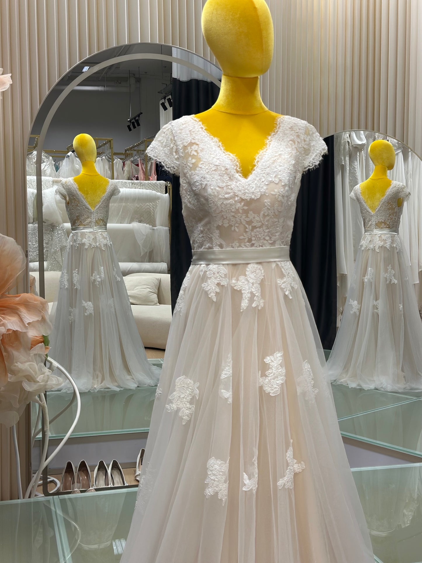 BG-WED-AME-10108 WEDDING GOWN FABRIC FULL LACE SIZE XL BUST 93 WAIST 75