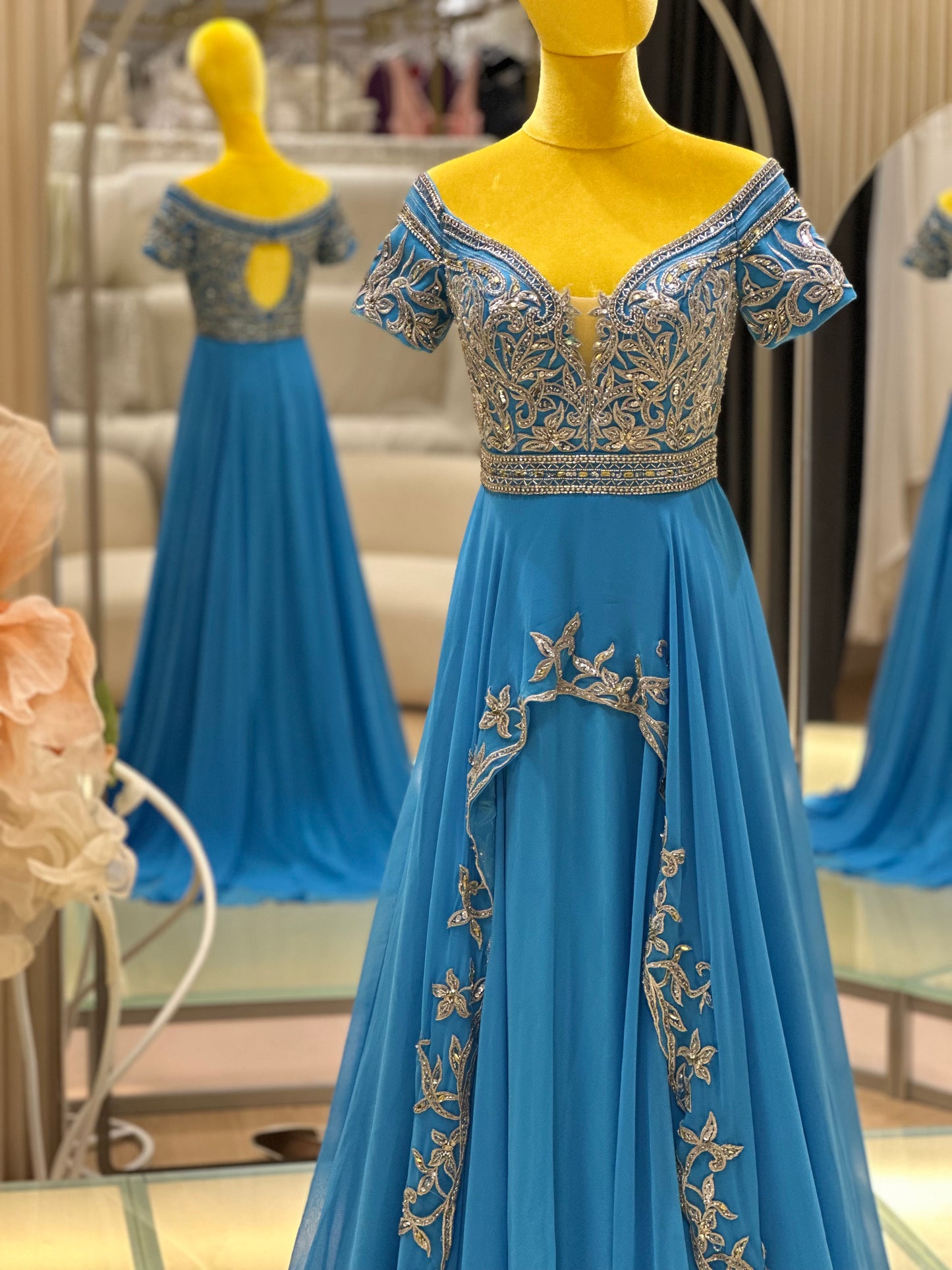 EG-AME-10011 EVENING GOWN PREMIUM FABRIC HALF LACE WITH BEADS SIZE L BUST 88 WAIST 72