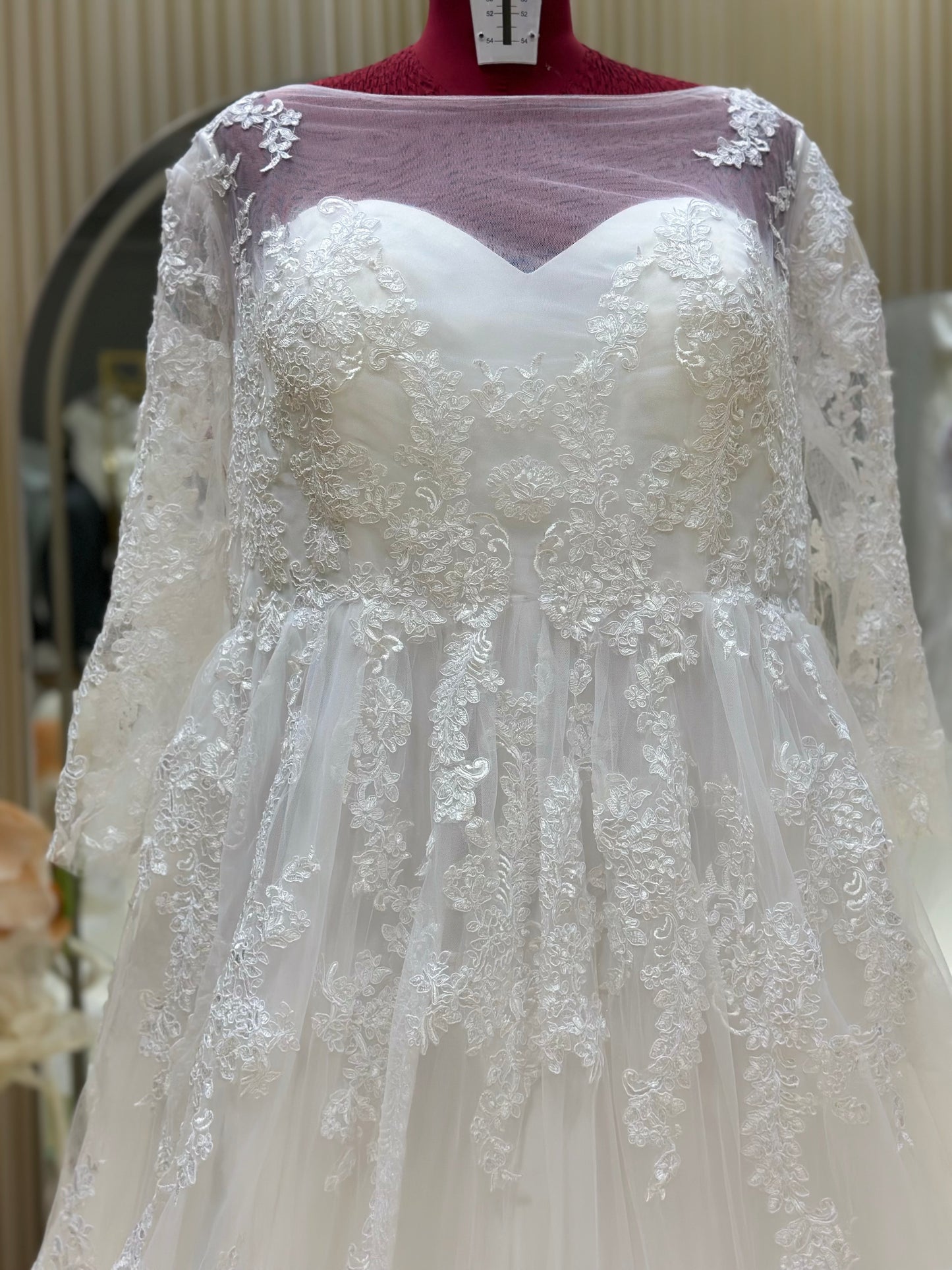 BG-WED-AME-10110 WEDDING GOWN PREMIUM FABRIC FULL LACE BUST 136 WAIST 122