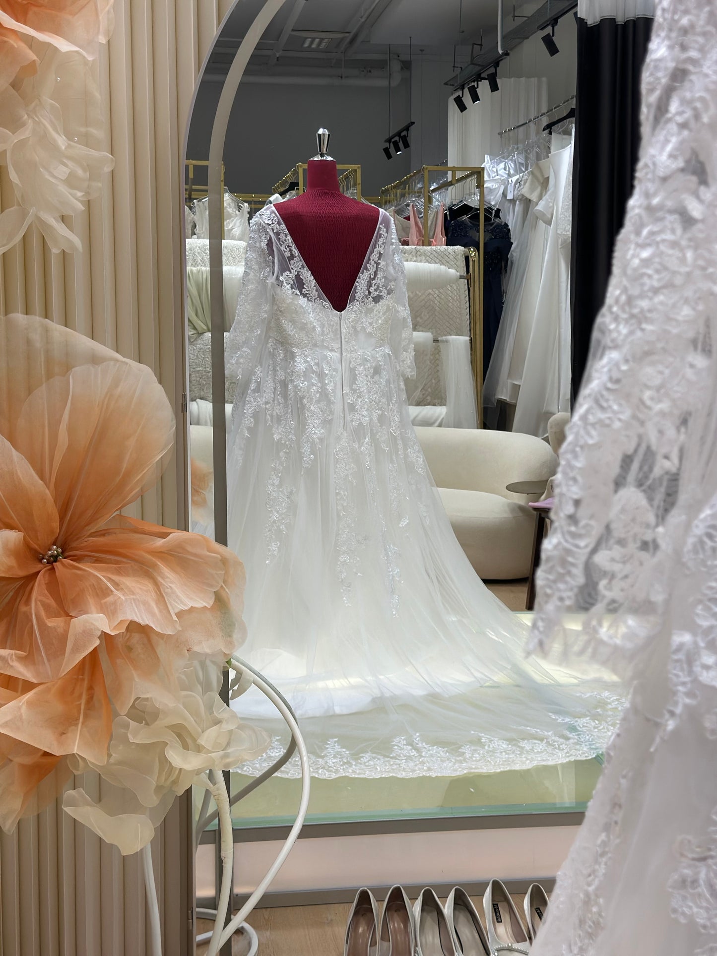 BG-WED-AME-10110 WEDDING GOWN PREMIUM FABRIC FULL LACE BUST 136 WAIST 122