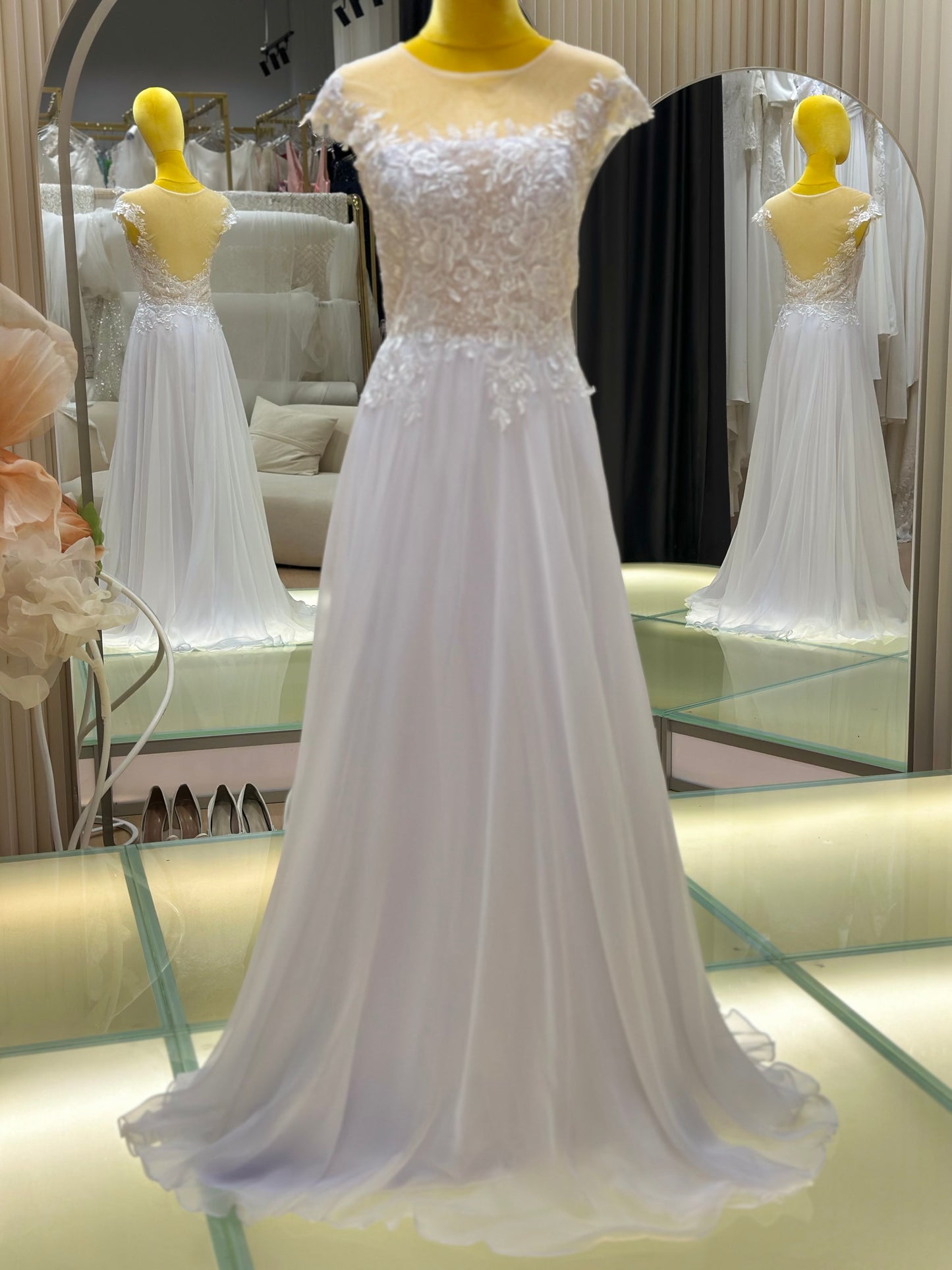 BG-WED-AME-10114 WEDDING GOWN FABRIC HALF LACE SIZE L BUST 89 WAIST 72