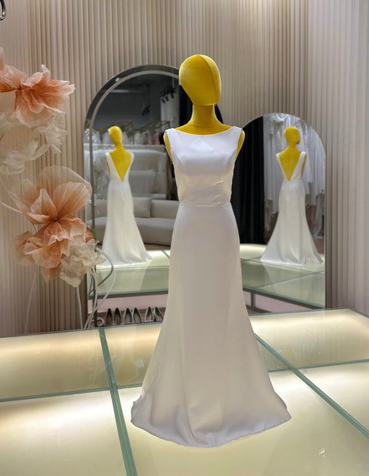 BG-WED-AME-10115 WEDDING GOWN FABRIC PLAIN WITH PLEATED SIZE L BUST 89 WAIST 70