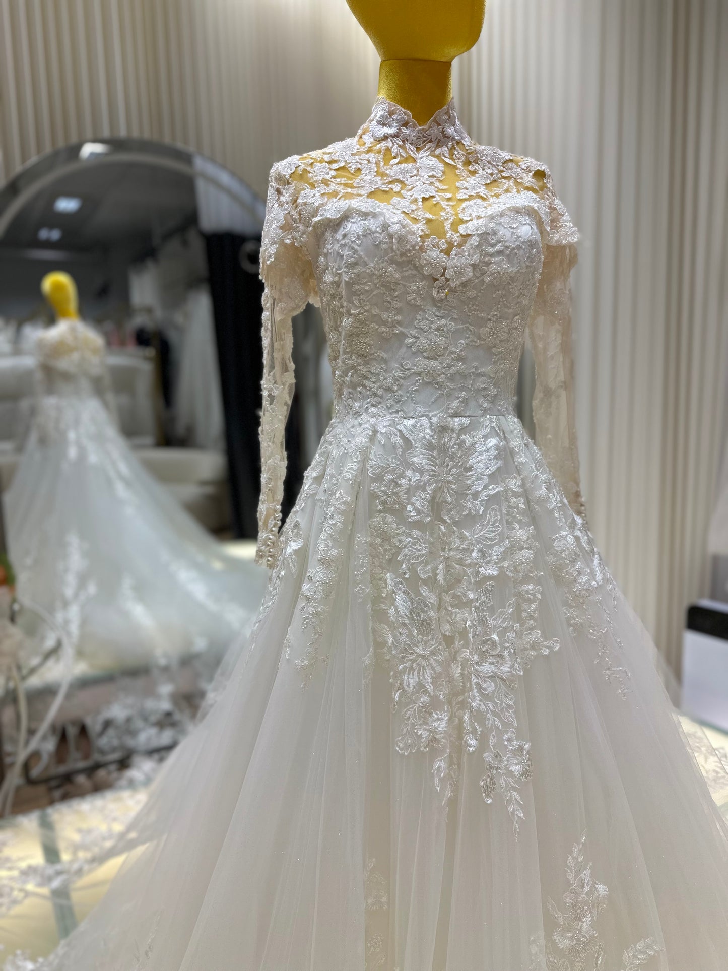 BG-WED-AME-10118 WEDDING GOWN LUX FABRIC FULL LACE SIZE XS-XL BUST 78-94 WAIST 66-76