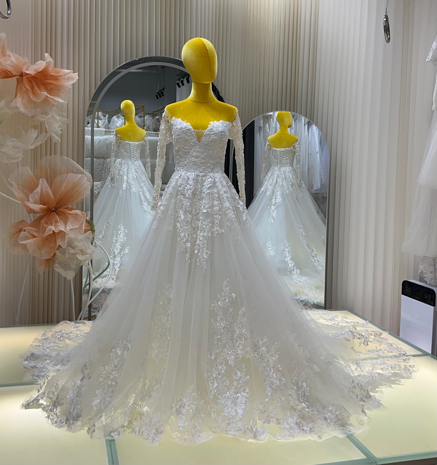 BG-WED-AME-10118 WEDDING GOWN LUX FABRIC FULL LACE SIZE XS-XL BUST 78-94 WAIST 66-76