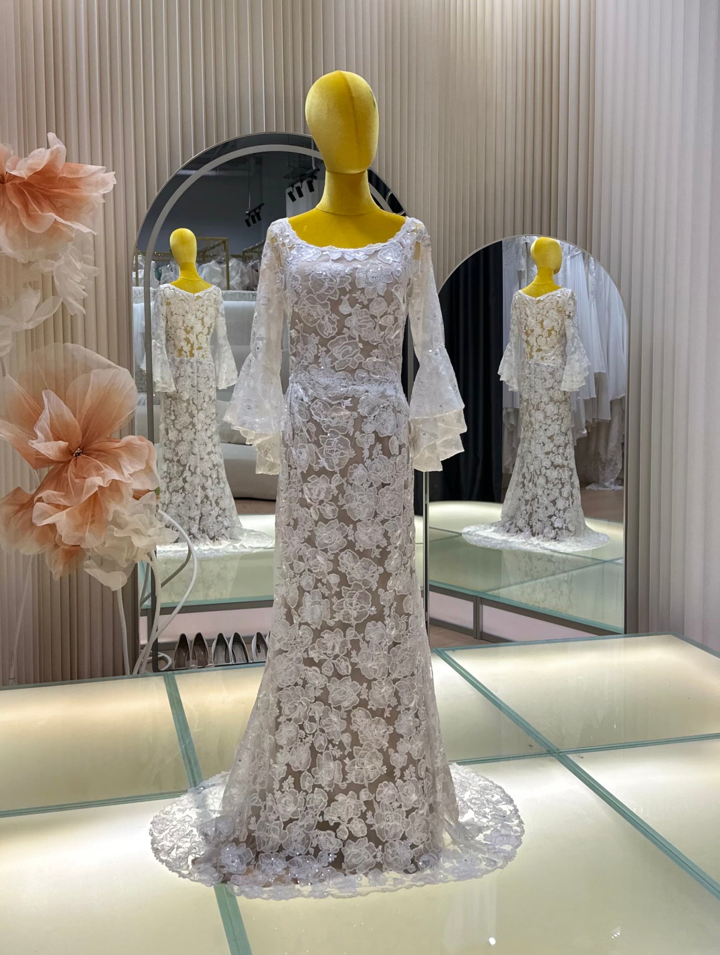 BG-WED-AME-10122 WEDDING GOWN PREMIUM FABRIC FULL LACE SIZE 4XL BUST 102 WAIST 85