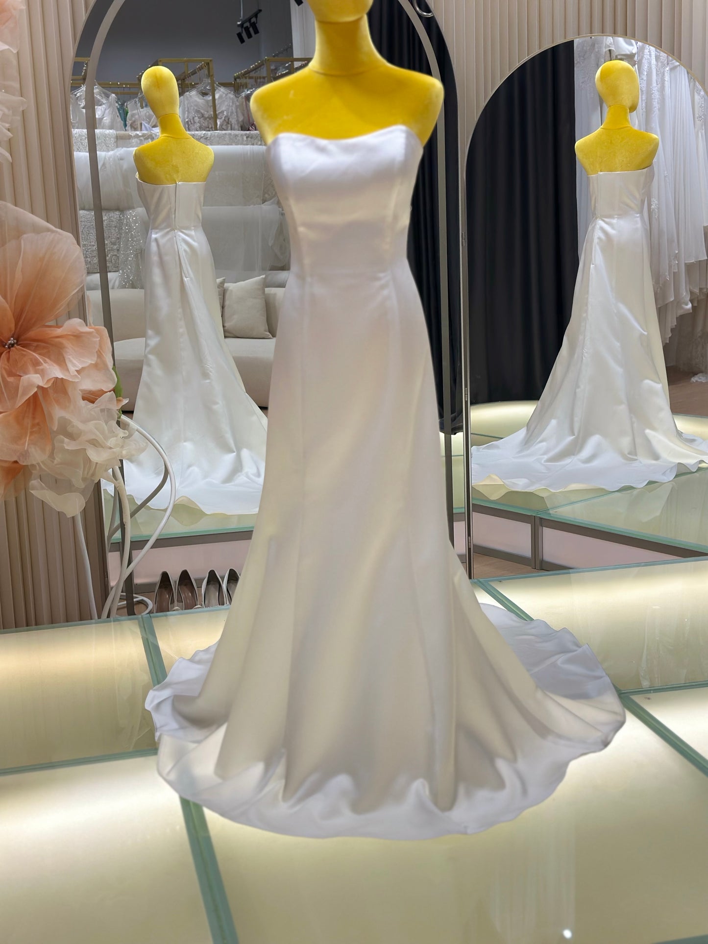 BG-WED-AME-10124 WEDDING GOWN PREMIUM FABRIC PLAIN WITH PLEATED SIZE XL BUST 93 WAIST 77