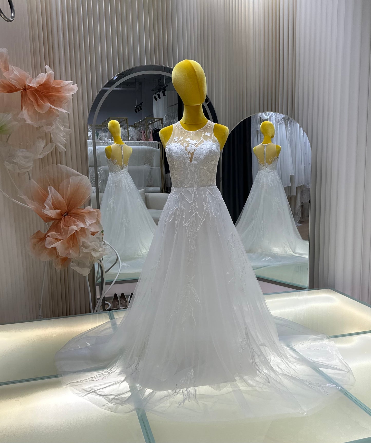 BG-WED-AME-10125 WEDDING GOWN PREMIUM FABRIC FULL LACE WITH BEADS SIZE M BUST 84 WAIST 69