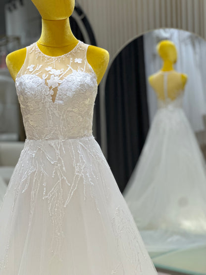 BG-WED-AME-10125 WEDDING GOWN PREMIUM FABRIC FULL LACE WITH BEADS SIZE M BUST 84 WAIST 69