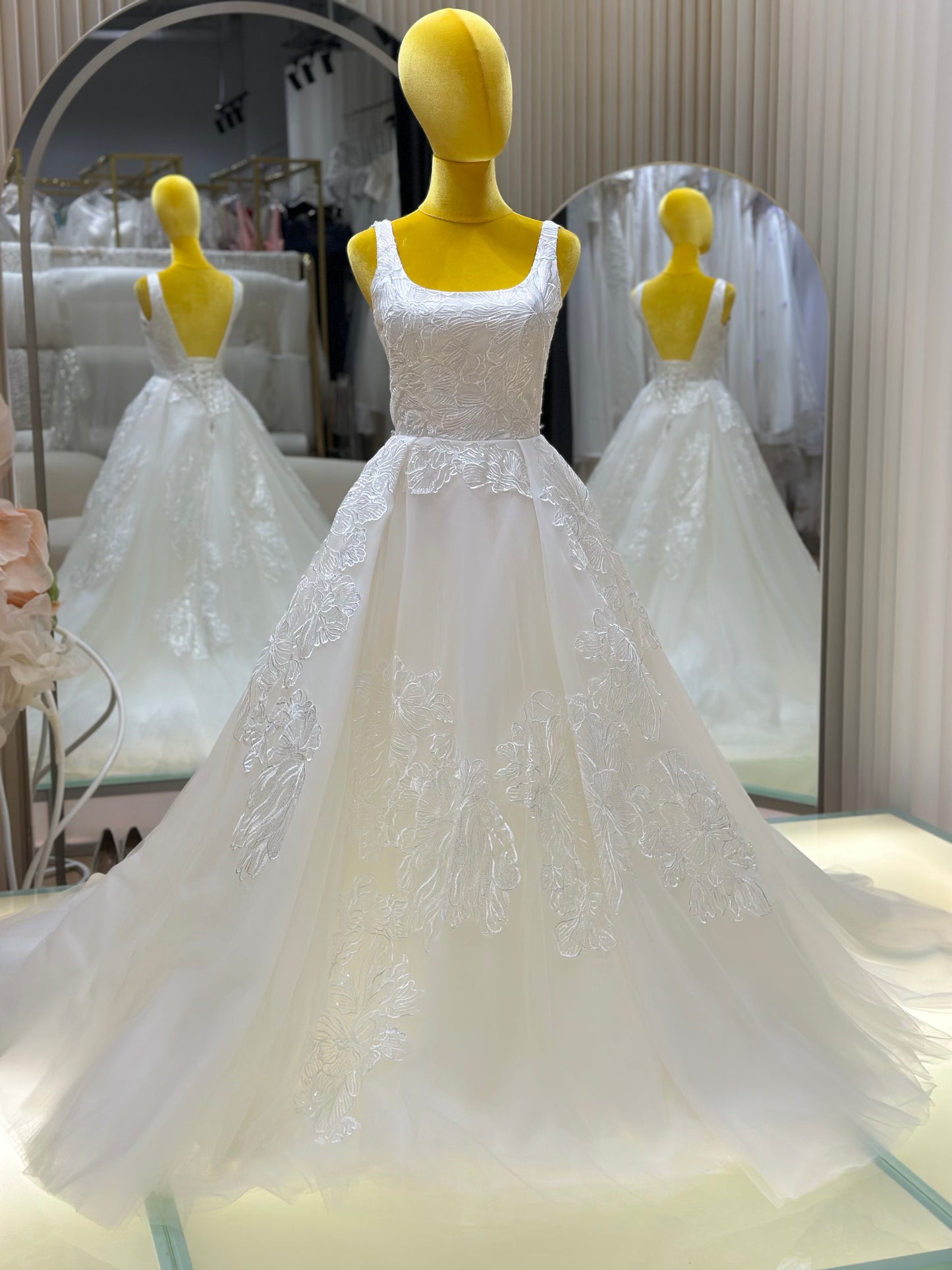 BG-WED-AME-10128 WEDDING GOWN LUX FABRIC FULL LACE SIZE XS-L BUST 78-90 WAIST 64-72