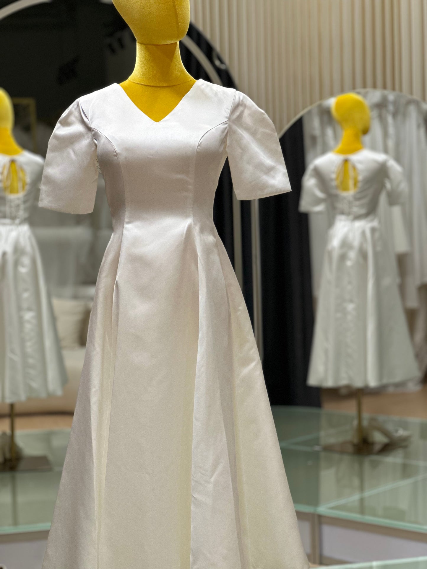 BG-WED-AME-10131 WEDDING GOWN FABRIC PLAIN SHORT SIZE M-XL BUST 84-93 WAIST 70-76