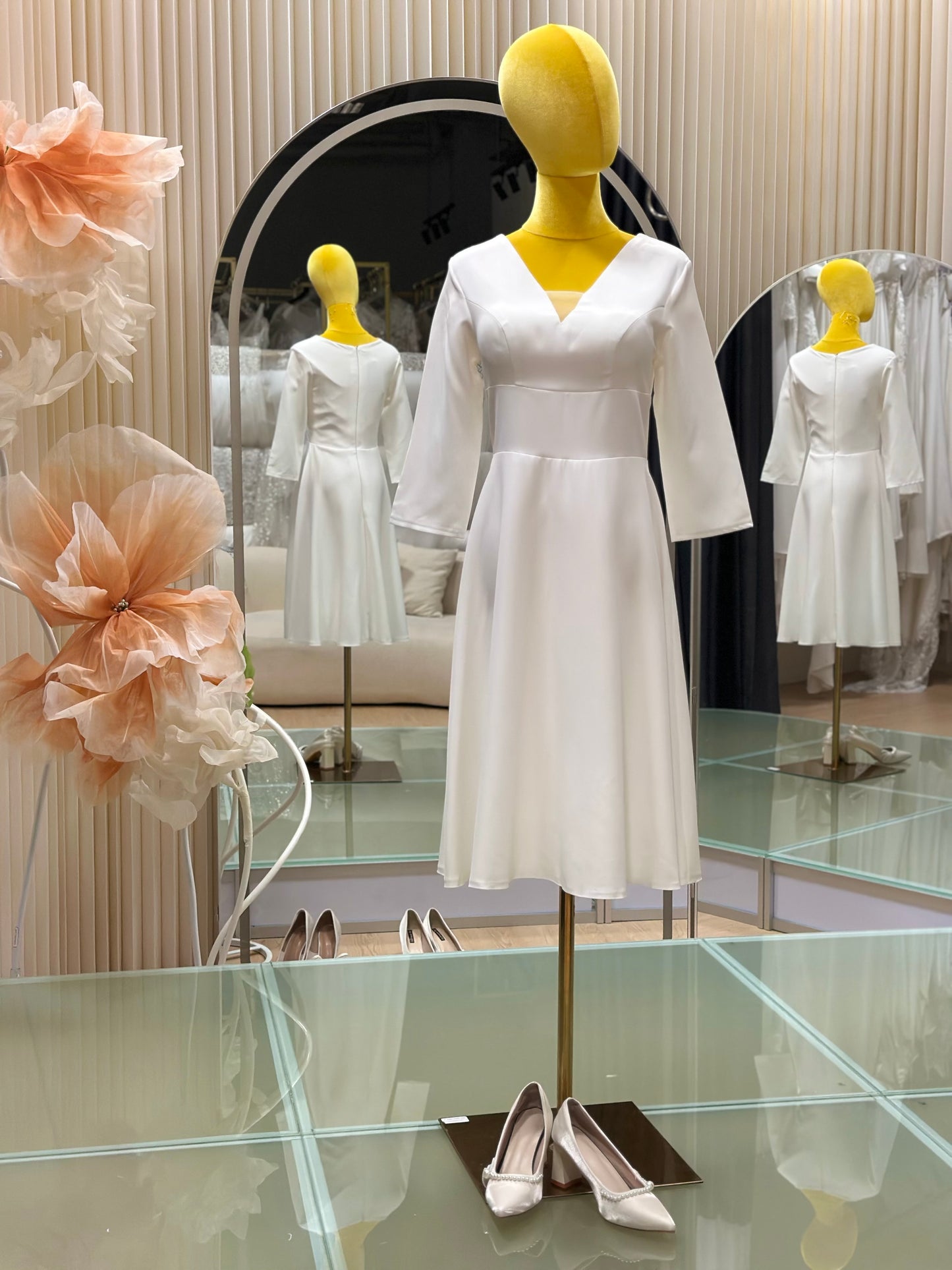 BG-WED-AME-10132 WEDDING GOWN FABRIC SHORT PLAIN WITH PLEATED SIZE L BUST 89 WAIST 71