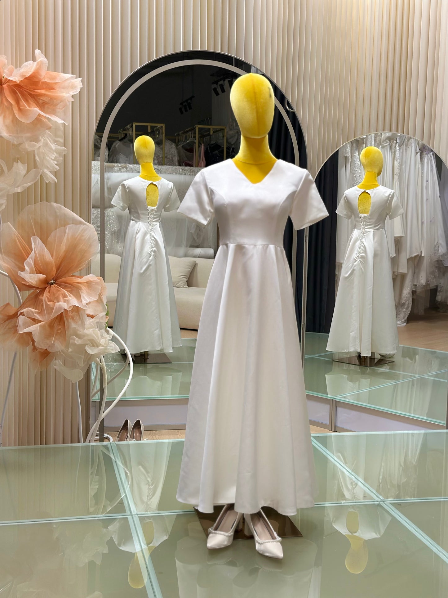 BG-WED-AME-10134 WEDDING GOWN FABRIC PLAIN WITH PLEATED SIZE L-XXL BUST 86-96 WAIST 70-80