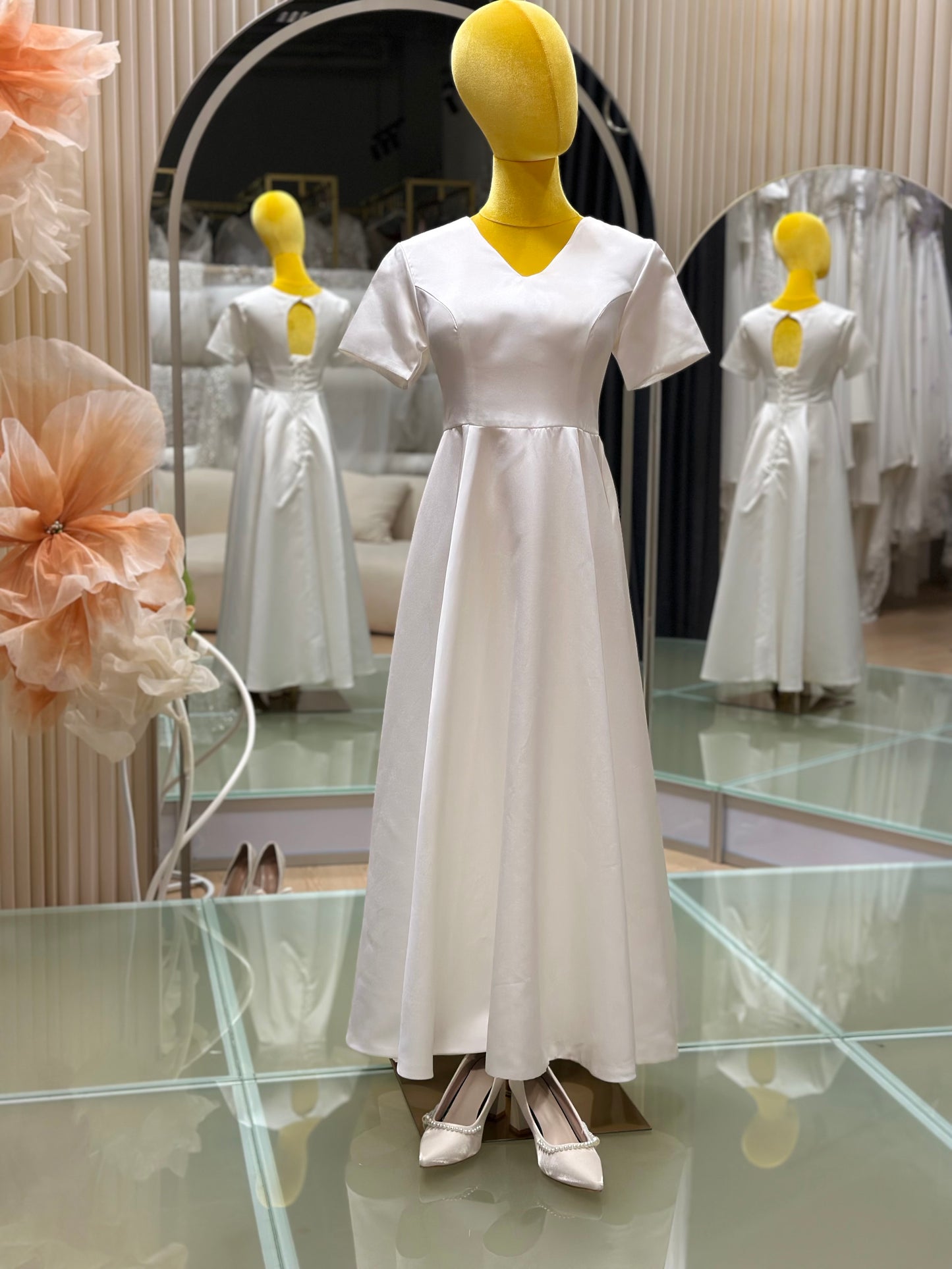 BG-WED-AME-10134 WEDDING GOWN FABRIC PLAIN WITH PLEATED SIZE L-XXL BUST 86-96 WAIST 70-80