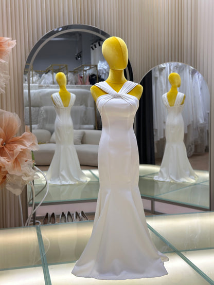 BG-WED-AME-10136 WEDDING GOWN FABRIC PLAIN WITH PLEATED SIZE XS BUST 78 WAIST 66