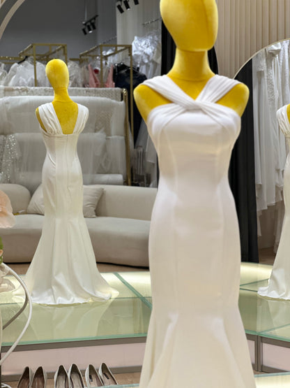 BG-WED-AME-10136 WEDDING GOWN FABRIC PLAIN WITH PLEATED SIZE XS BUST 78 WAIST 66