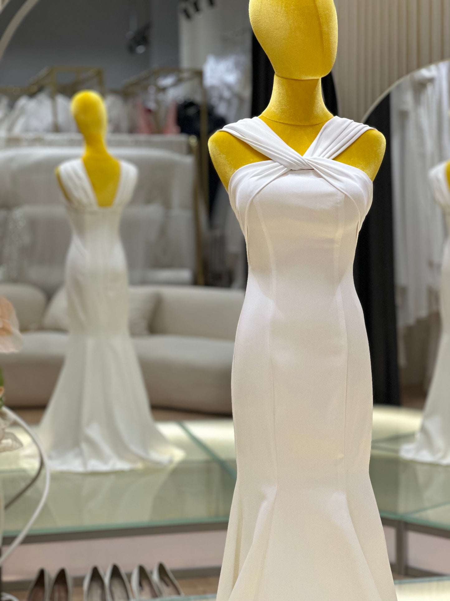 BG-WED-AME-10136 WEDDING GOWN FABRIC PLAIN WITH PLEATED SIZE XS BUST 78 WAIST 66