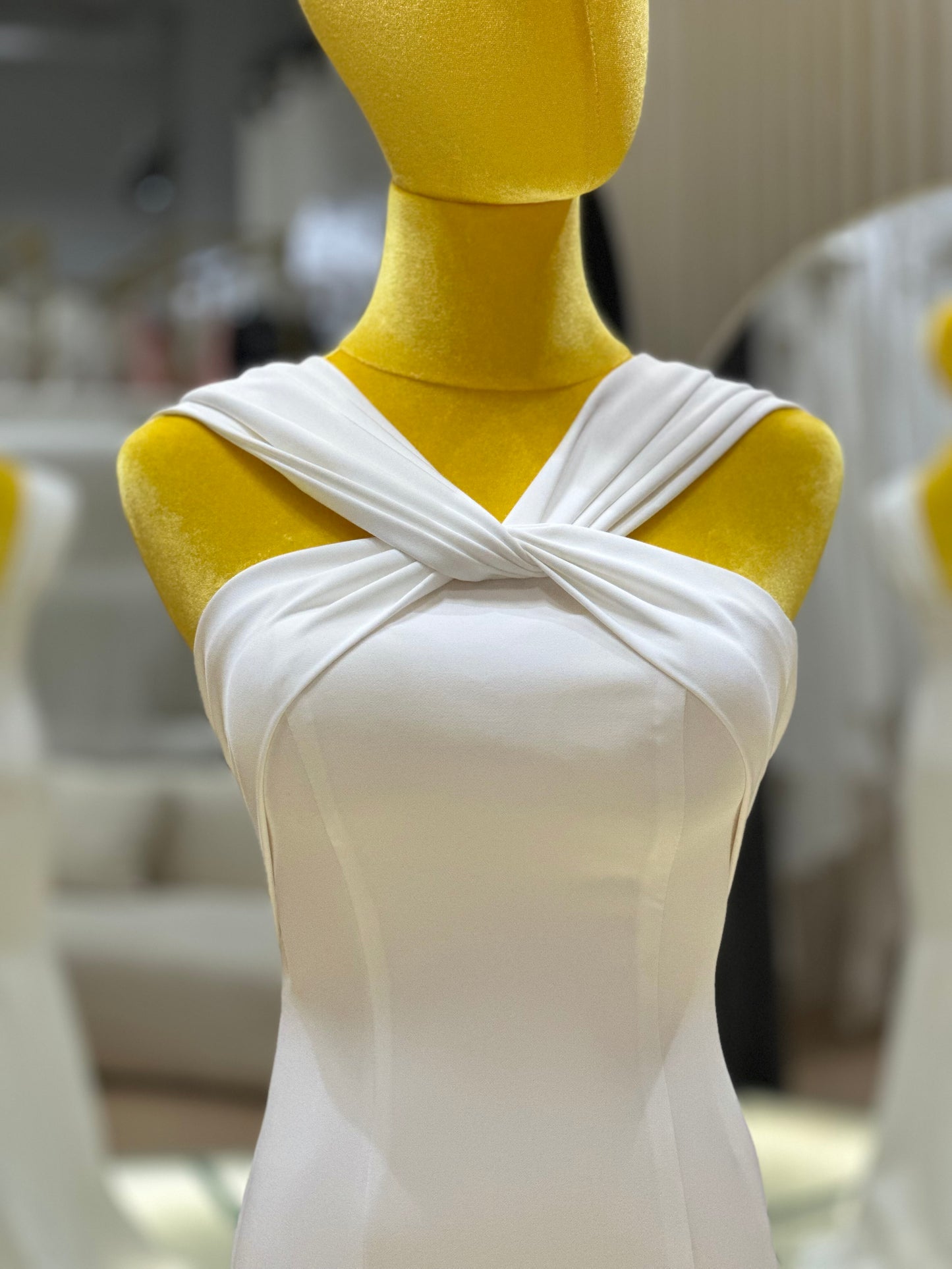 BG-WED-AME-10136 WEDDING GOWN FABRIC PLAIN WITH PLEATED SIZE XS BUST 78 WAIST 66