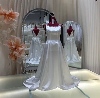 BG-WED-AME-10137 WEDDING GOWN FABRIC PLAIN WITH PLEATED SIZE XL BUST 94 WAIST 76