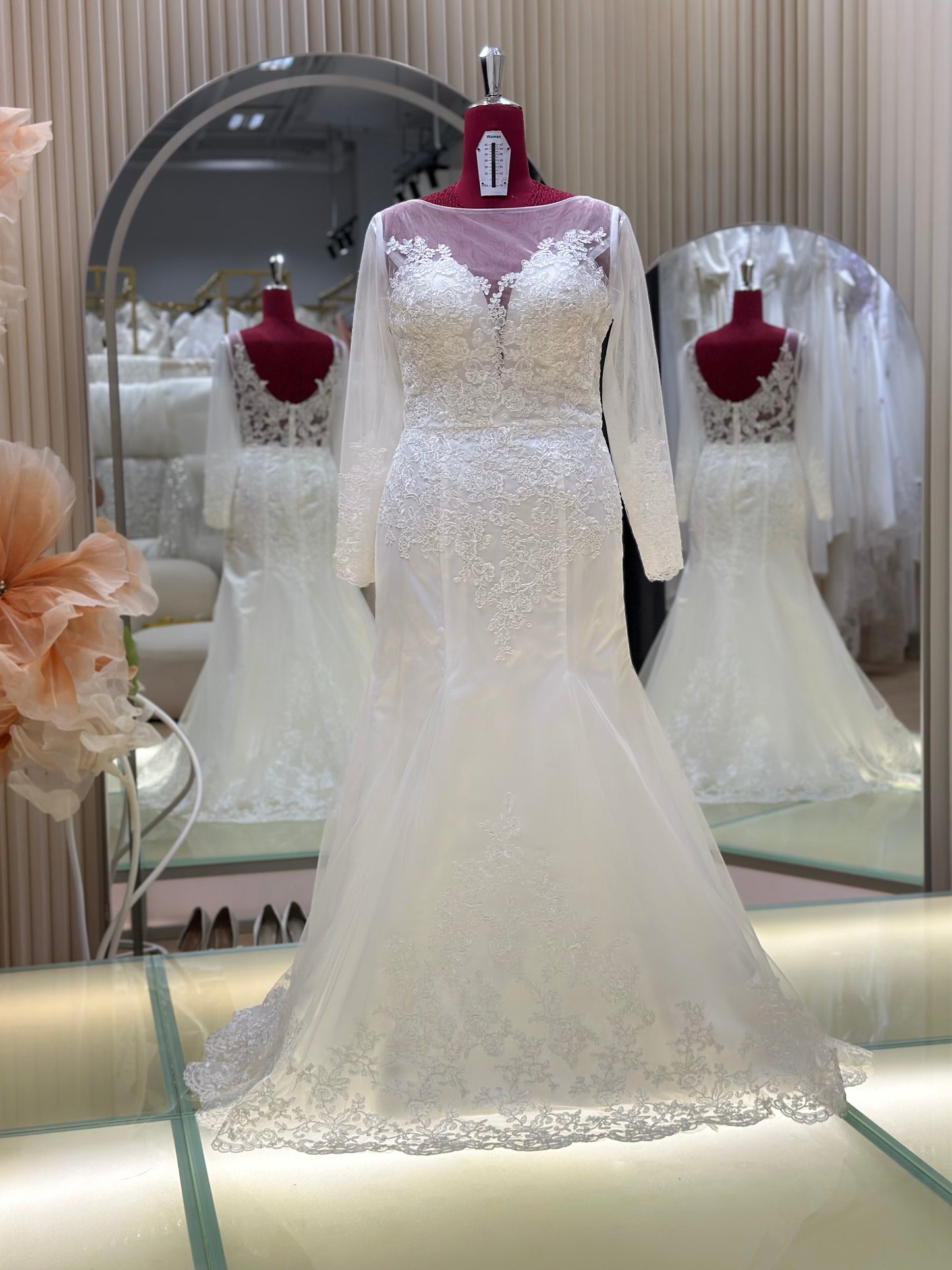 BG-WED-AME-10138 WEDDING GOWN PREMIUM FABRIC FULL LACE SIZE 3XL BUST 100 WAIST 84