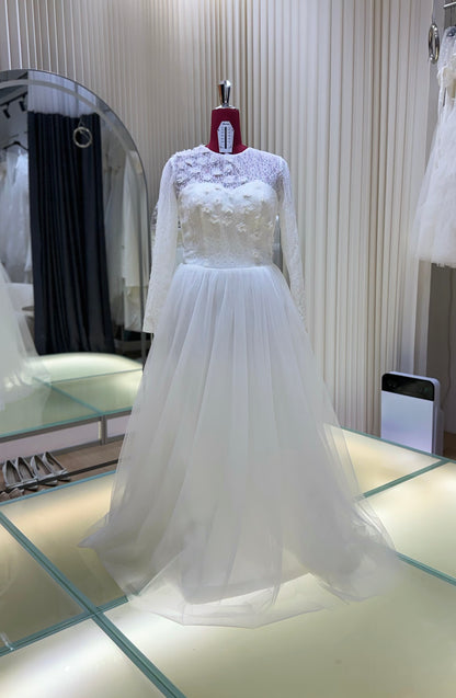 BG-WED-AME-10139 WEDDING GOWN PREMIUM FABRIC HALF LACE WITH BEADED SIZE XXL BUST 94 WAIST 80