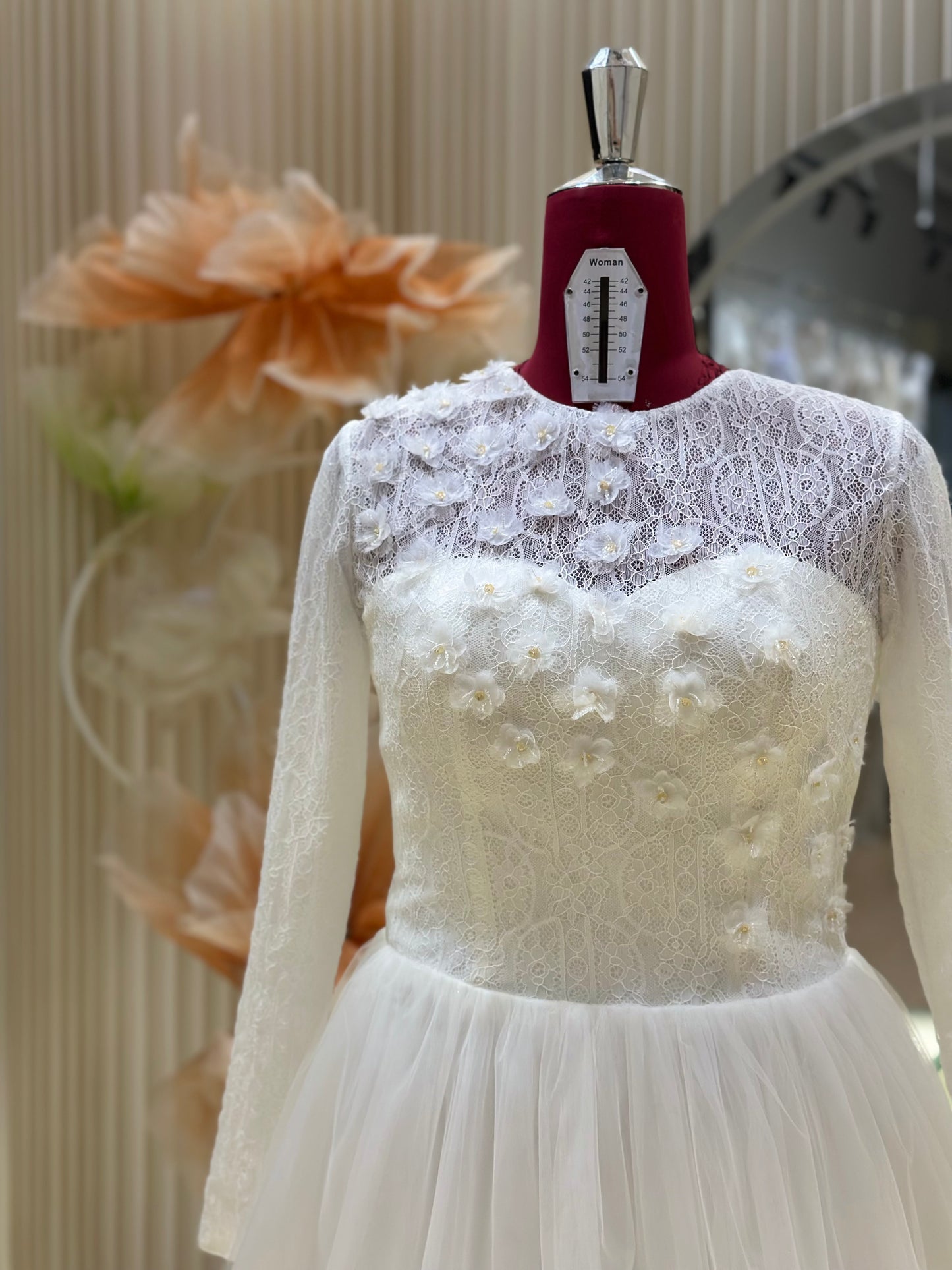 BG-WED-AME-10139 WEDDING GOWN PREMIUM FABRIC HALF LACE WITH BEADED SIZE XXL BUST 94 WAIST 80