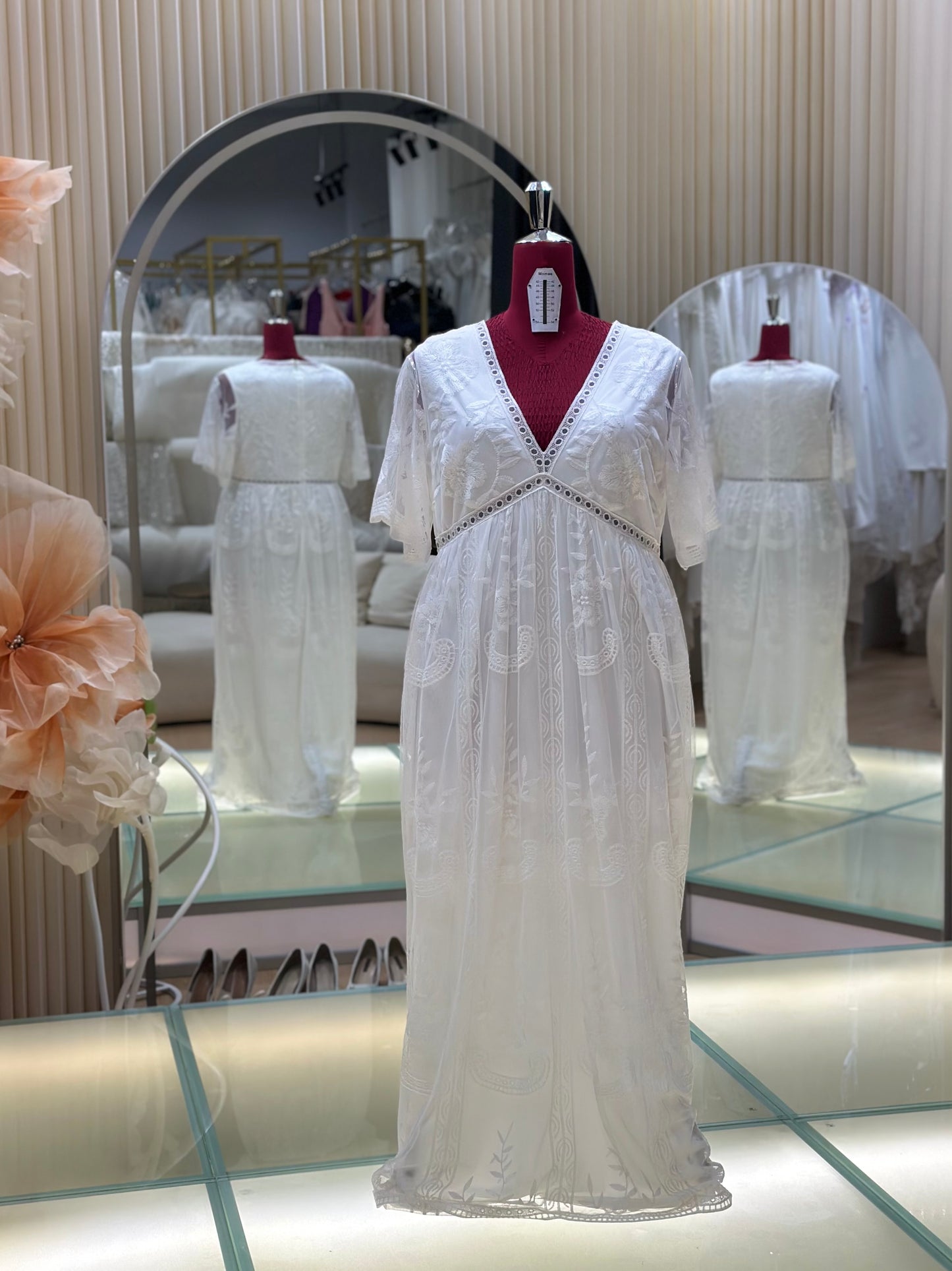 BG-WED-AME-10142 WEDDING GOWN FABRIC FULL LACE BUST 122 WAIST 104