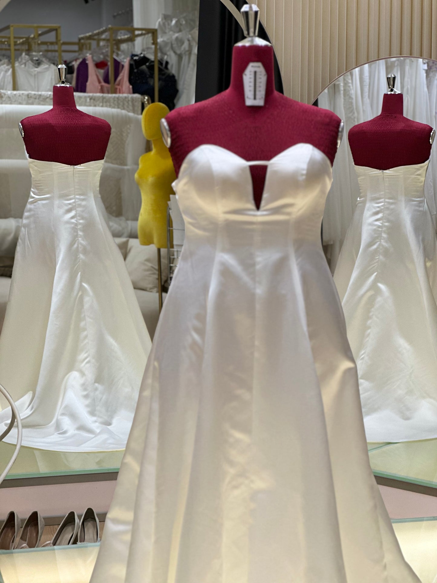 BG-WED-AME-10145 WEDDING GOWN FABRIC PLAIN LONG SIZE 5XL BUST 108 WAIST 90