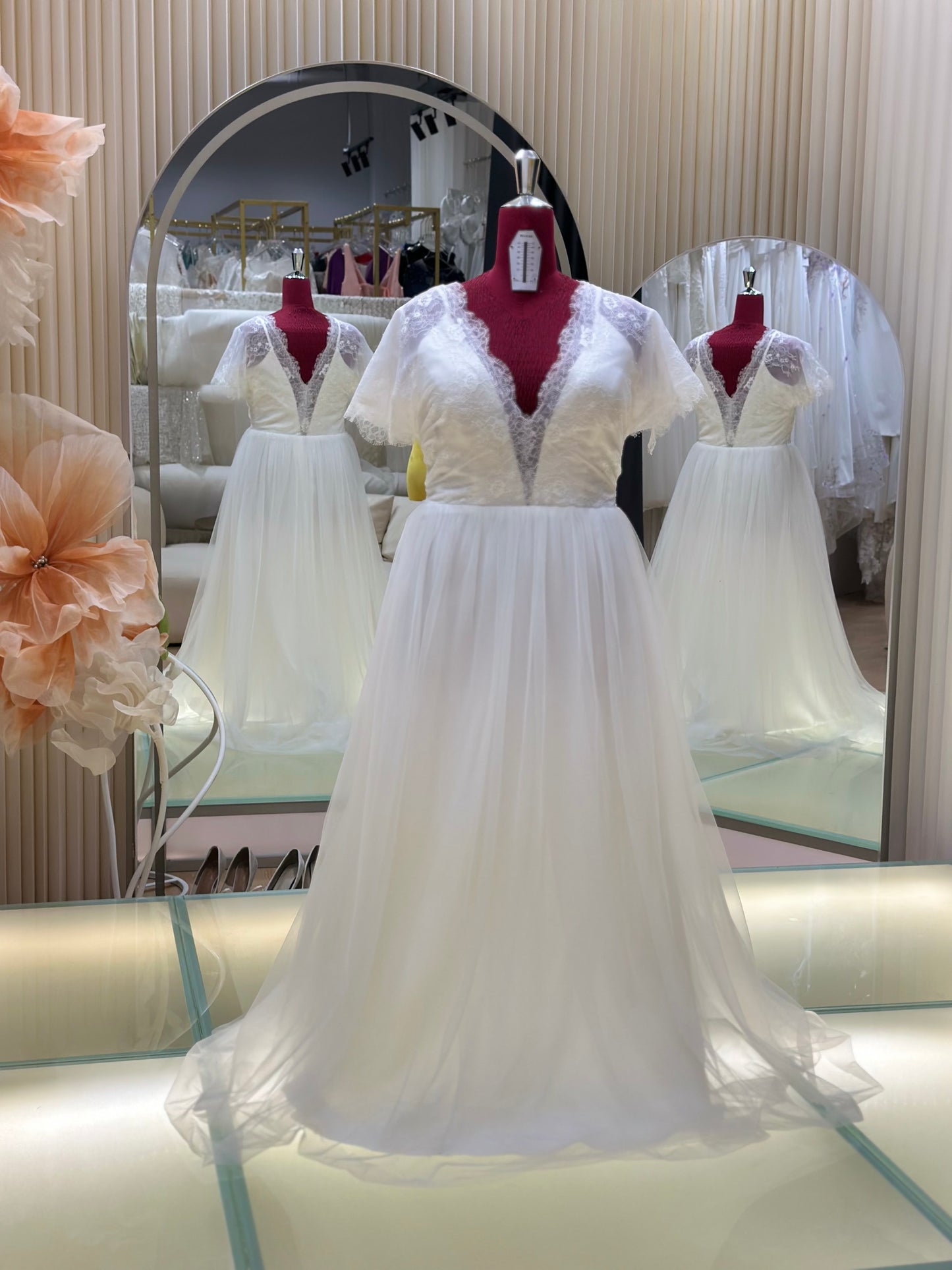 BG-WED-AME-10146 WEDDING GOWN FABRIC HALF LACE SIZE 4XL BUST 102 WAIST 85