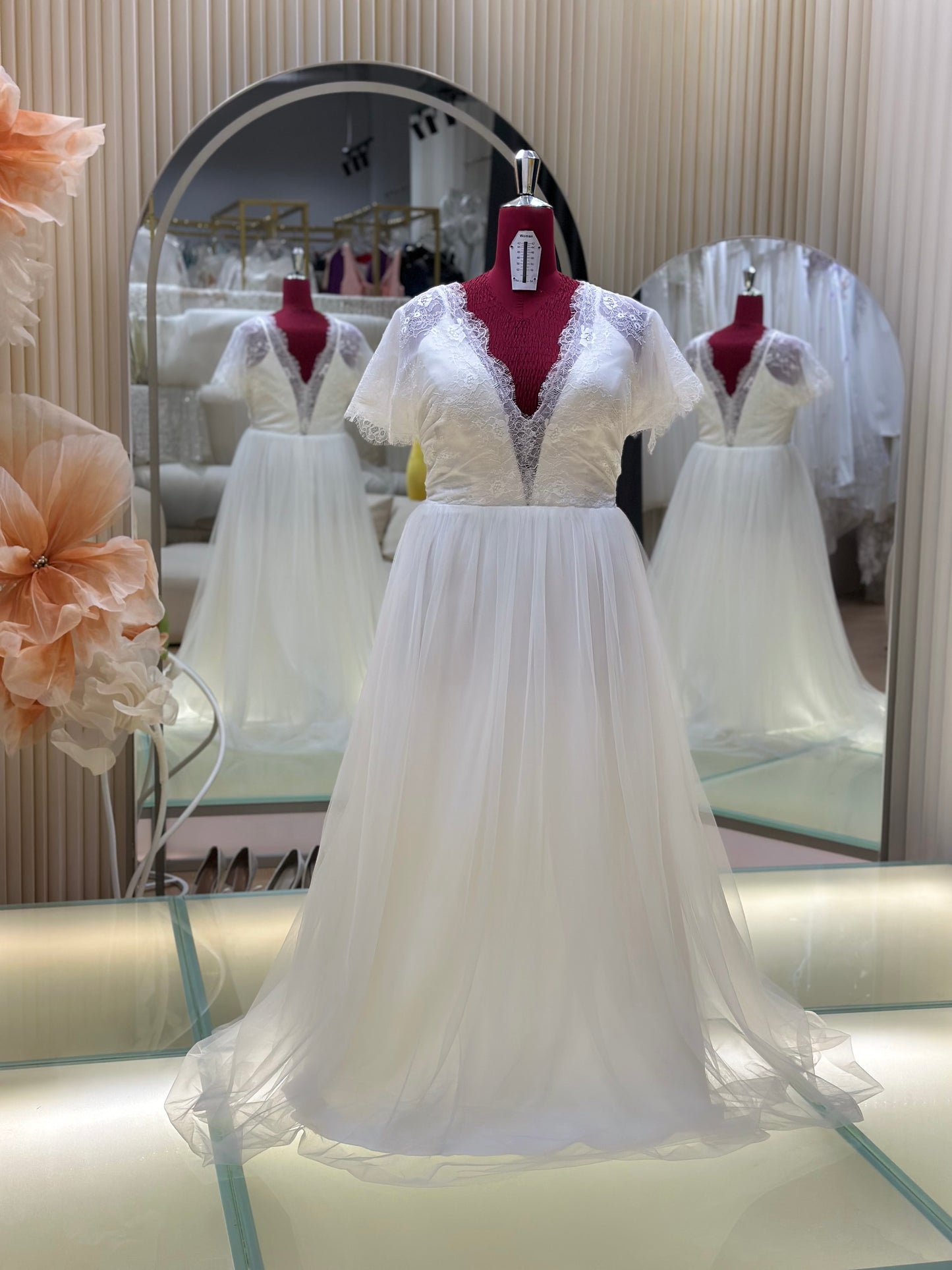 BG-WED-AME-10146 WEDDING GOWN FABRIC HALF LACE SIZE 4XL BUST 102 WAIST 85