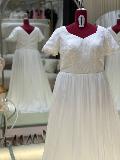 BG-WED-AME-10148 WEDDING GOWN FABRIC HALF LACE BUST 118 WAIST 98