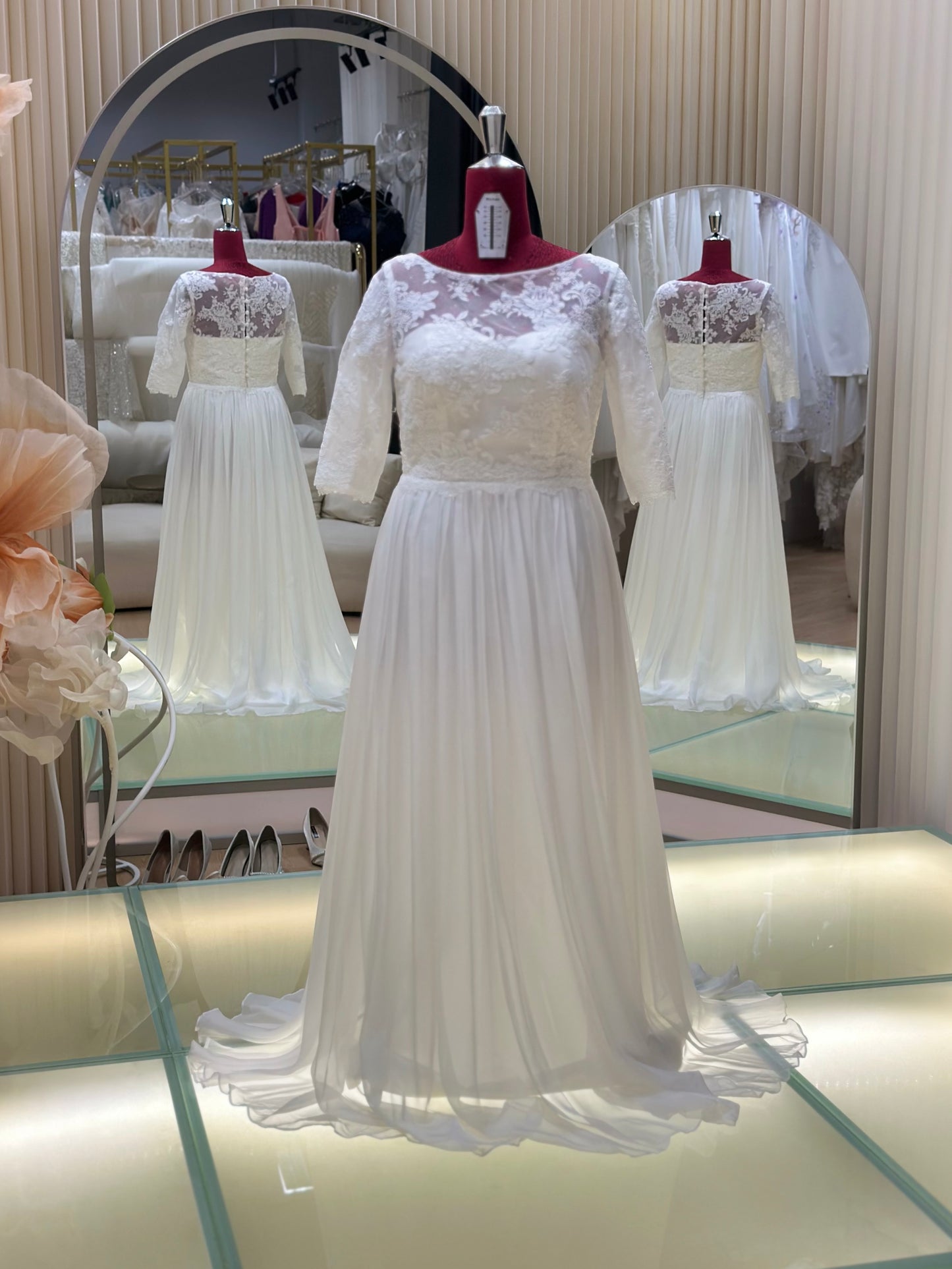 BG-WED-AME-10149 WEDDING GOWN FABRIC HALF LACE SIZE XXL BUST 93 WAIST 81