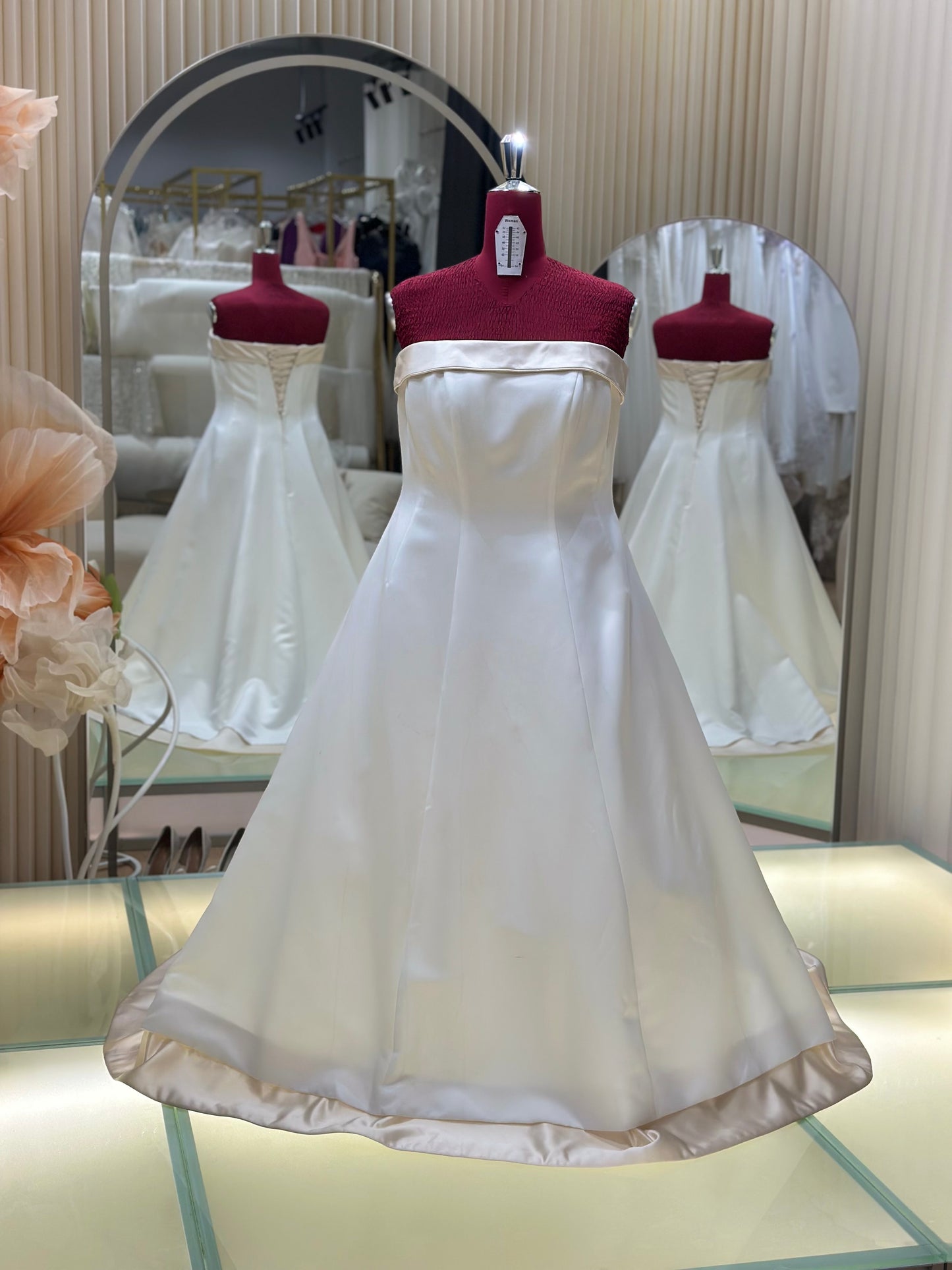 BG-WED-AME-10150 WEDDING GOWN PREMIUM FABRIC PLAIN WITH PLEATED CHAMPAGNE BUST 114 WAIST 98