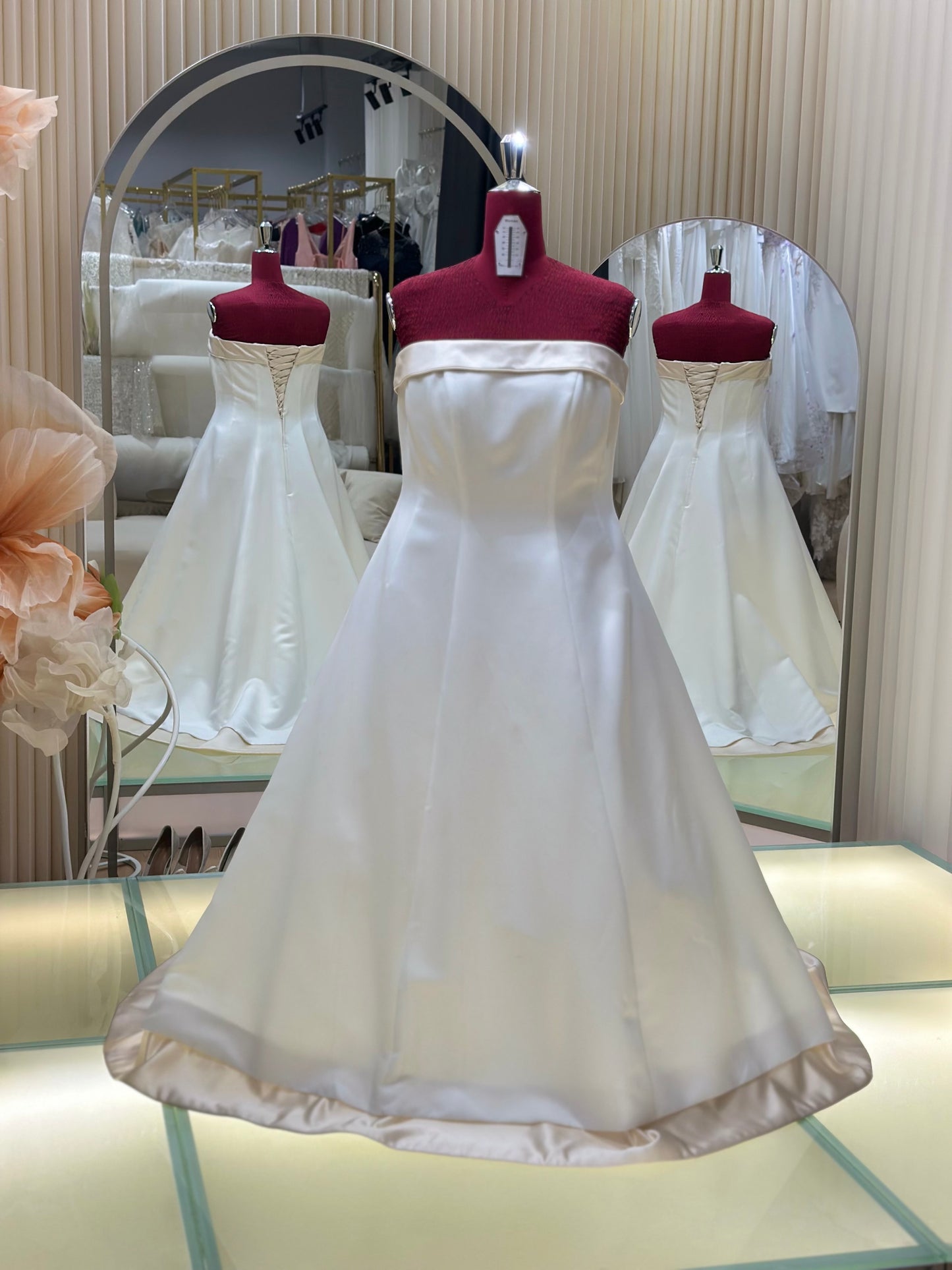 BG-WED-AME-10150 WEDDING GOWN PREMIUM FABRIC PLAIN WITH PLEATED CHAMPAGNE BUST 114 WAIST 98