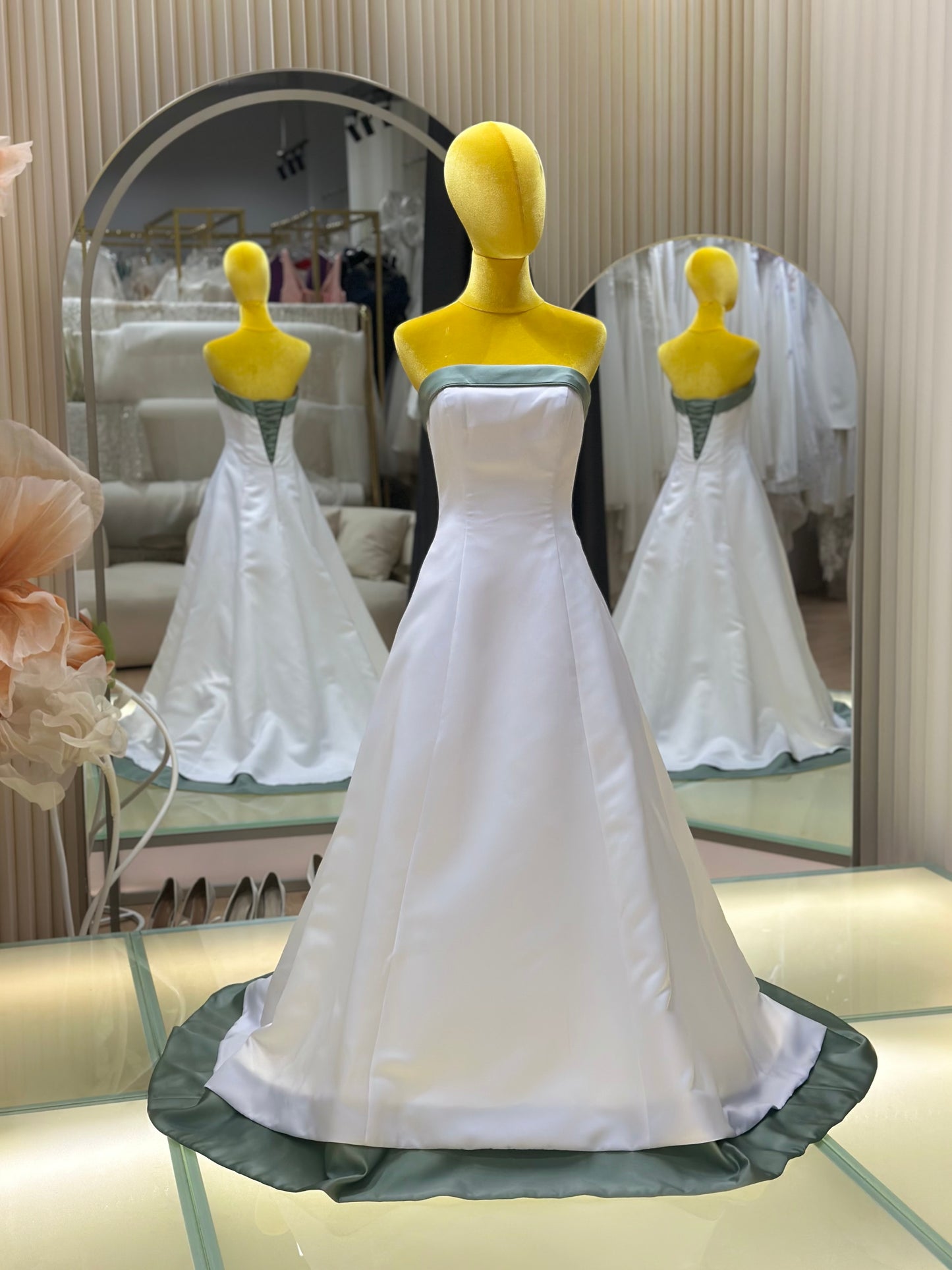 BG-WED-AME-10151 WEDDING GOWN PREMIUM FABRIC PLAIN WITH PLEATED GREEN SIZE L BUST 88 WAIST 71