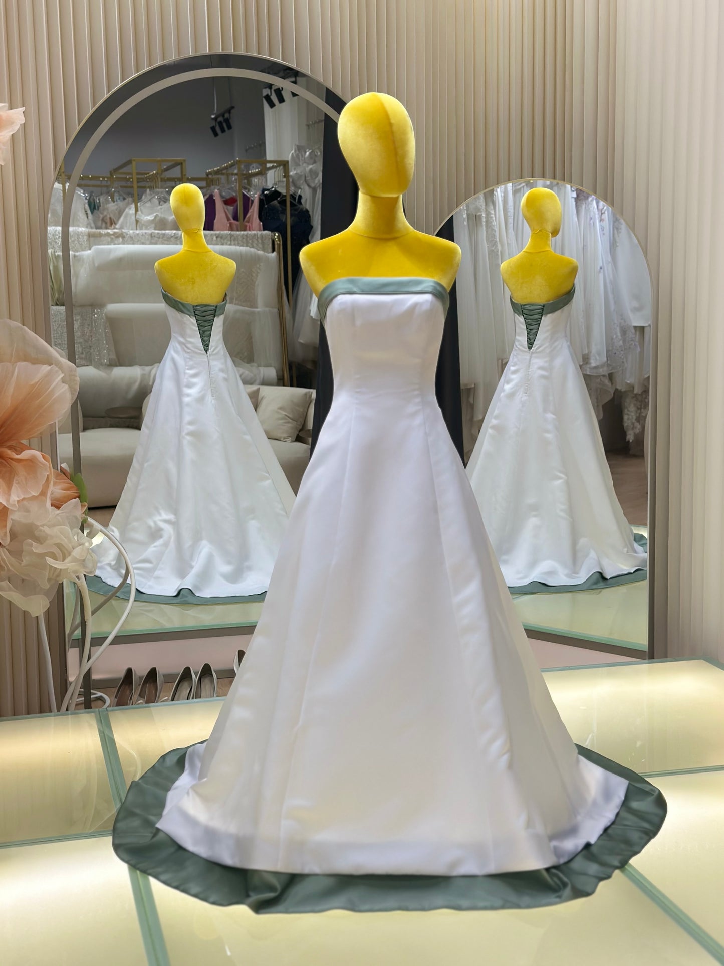 BG-WED-AME-10151 WEDDING GOWN PREMIUM FABRIC PLAIN WITH PLEATED GREEN SIZE L BUST 88 WAIST 71