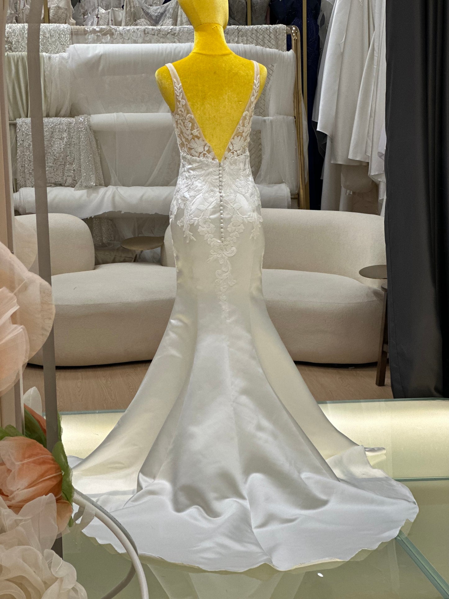 BG-WED-AME-10153 WEDDING GOWN LUX FABRIC HALF LACE SIZE M BUST 84 WAIST 68