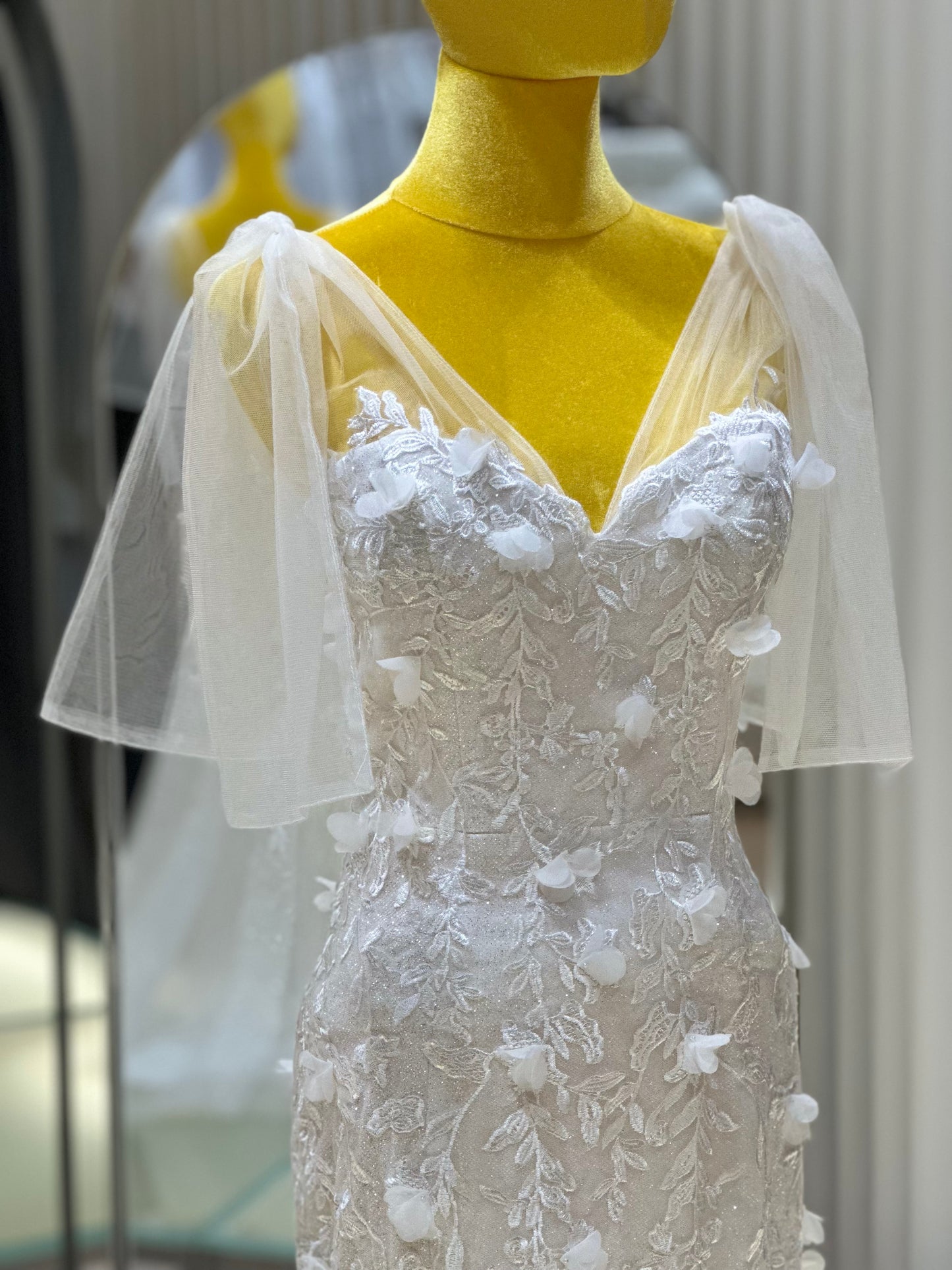 BG-WED-AME-10154 WEDDING GOWN LUX FABRIC FULL LACE SIZE L BUST 88 WAIST 71