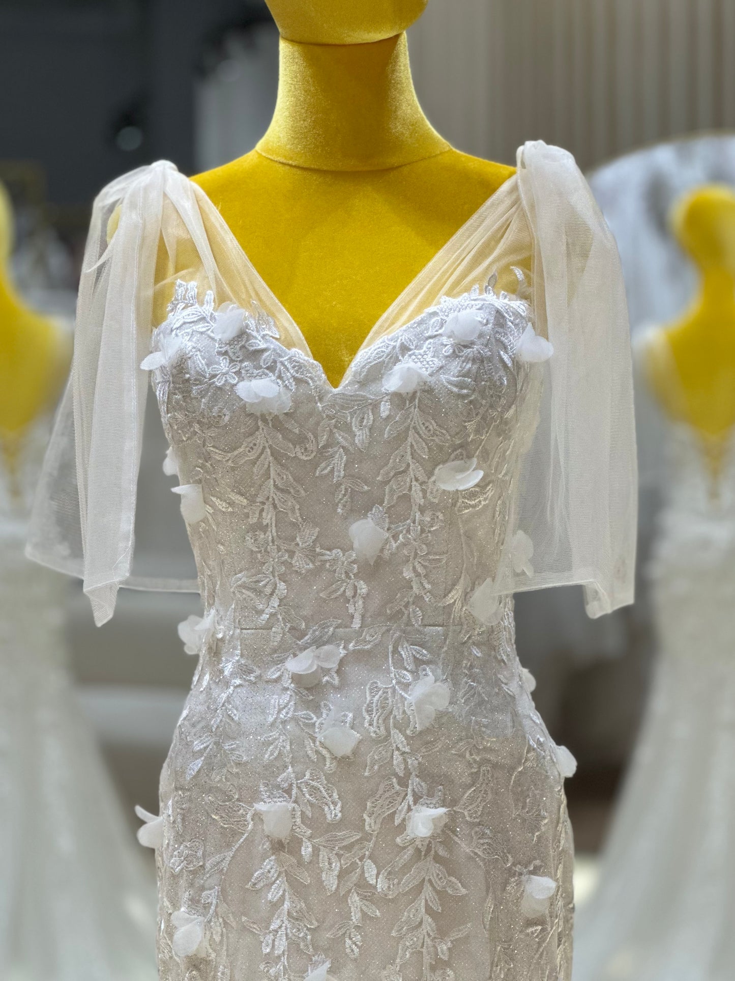 BG-WED-AME-10154 WEDDING GOWN LUX FABRIC FULL LACE SIZE L BUST 88 WAIST 71