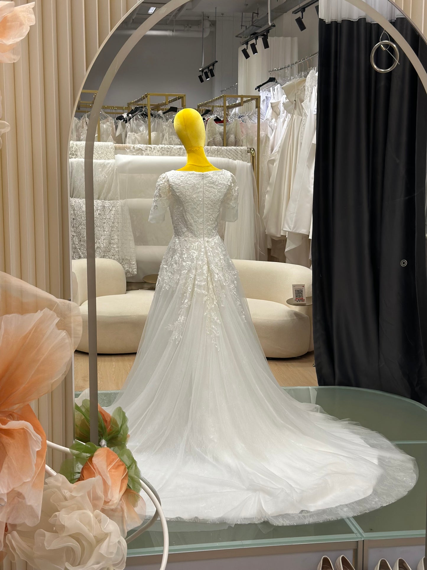 BG-WED-AME-10160 WEDDING GOWN PREMIUM FABRIC HALF LACE SIZE L BUST 88 WAIST 73