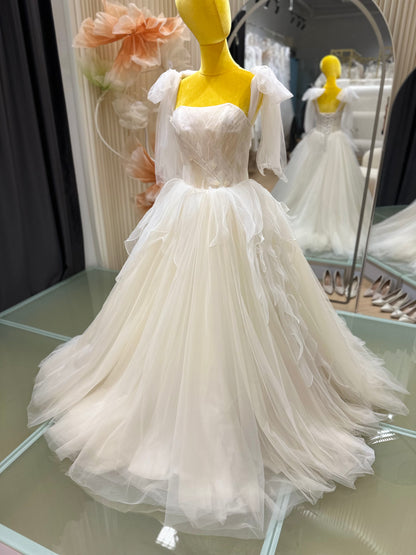 BG-WED-AME-10161 WEDDING GOWN LUX FABRIC HALF LACE WITH BEADS SIZE M-XL BUST 84-92 WAIST 68-76