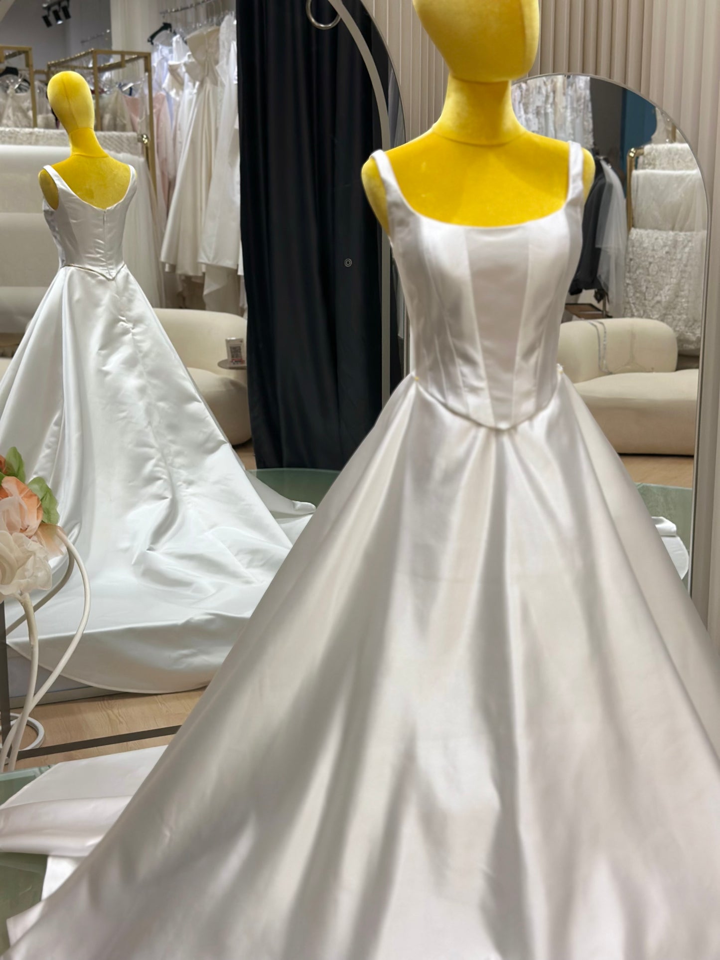 BG-WED-AME-10162 WEDDING GOWN PREMIUM FABRIC PLAIN WITH PLEATED 2 PIECES SIZE L BUST 87 WAIST 74