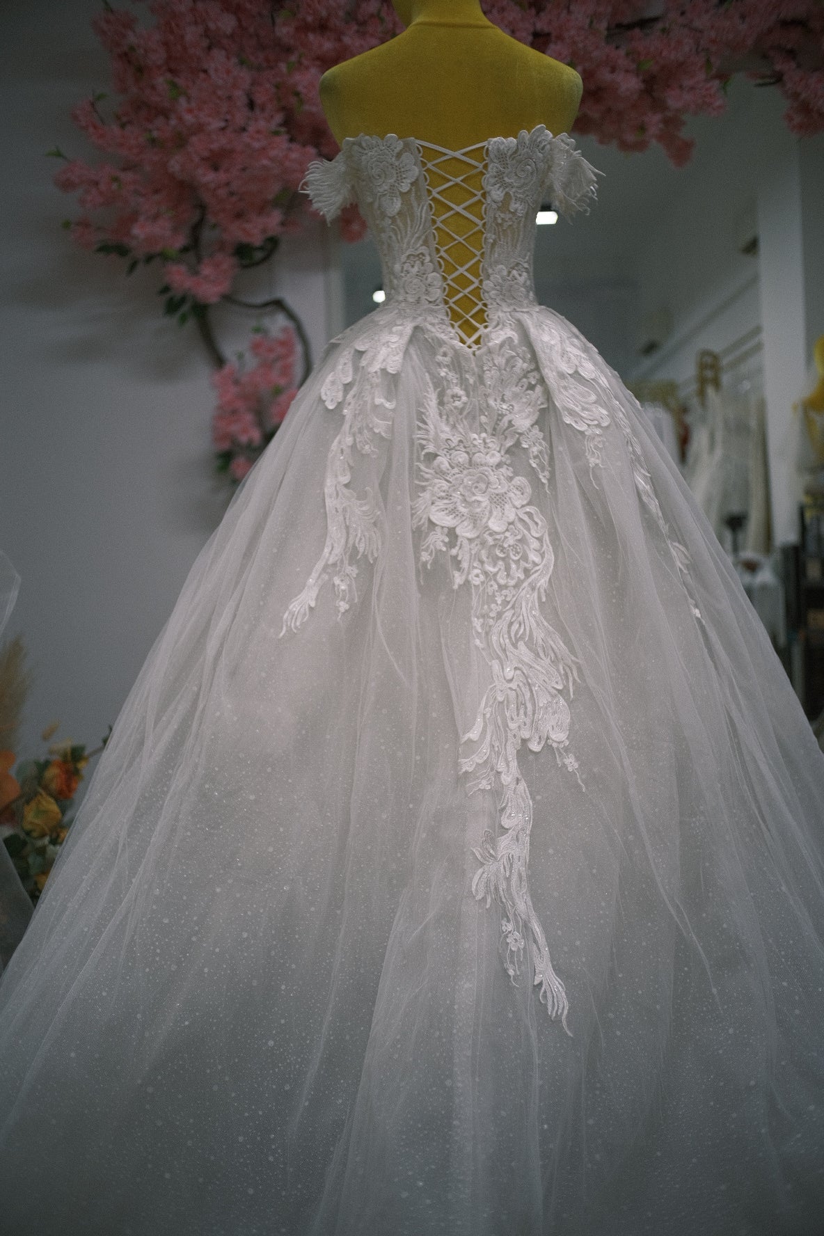 Wedding gown R-0424