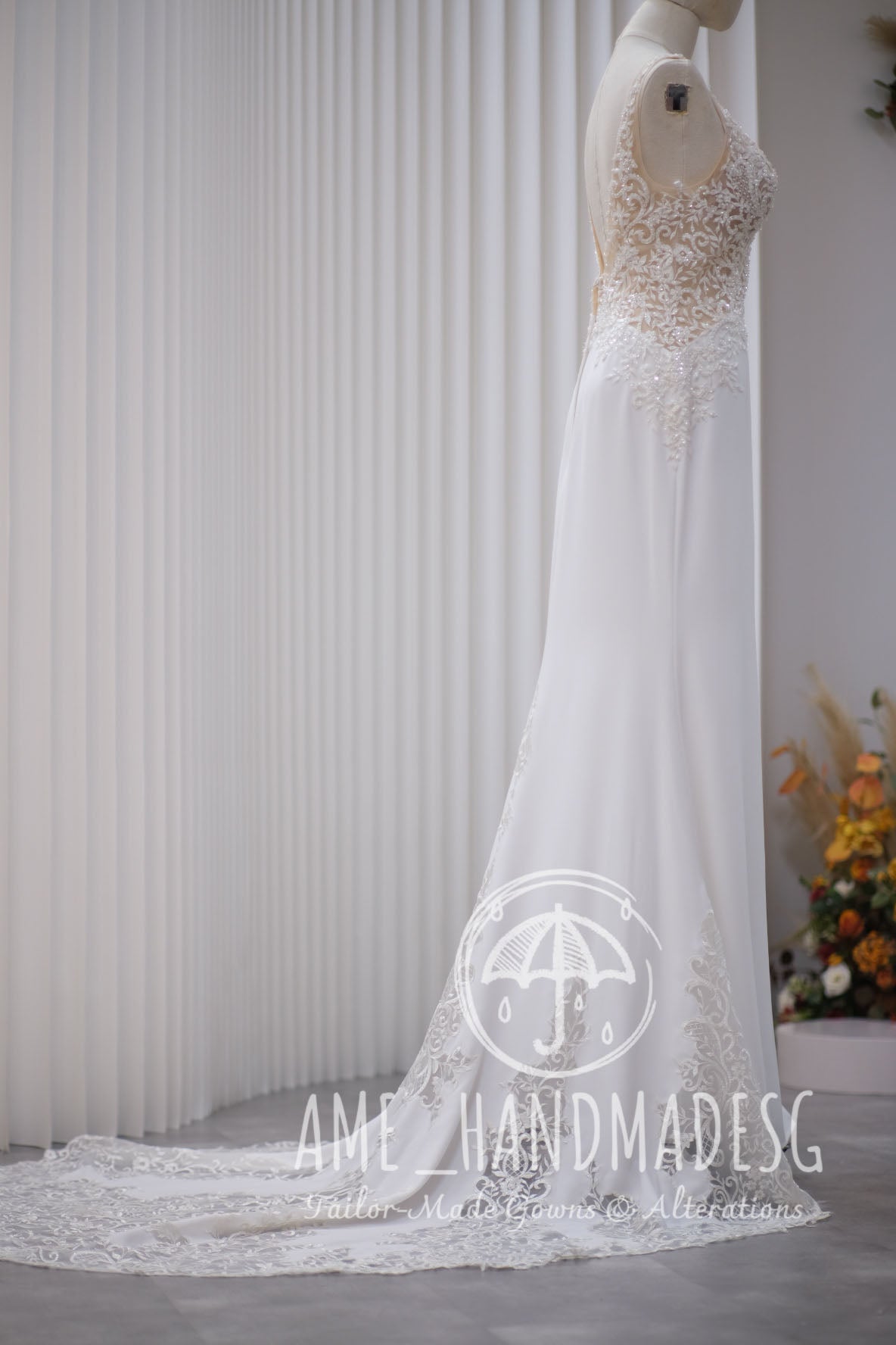 BG-WED-AME-10007 WEDDING BRIDAL GOWN PREMIUM FABRIC HALF APPLIQUE LACE WITH BEADED SIZE M. BUST 84-86, WAIST 66-68