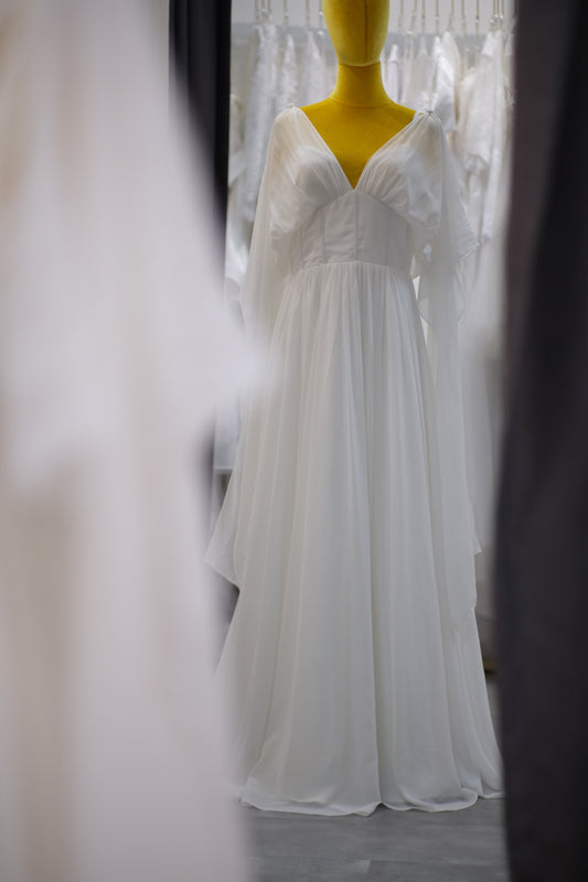BG-WED-AME-10029 WEDDING GOWN PREMIUM FABRIC PLAIN WITH PLEATED SIZE M BUST 84-86 WAIST 68-70 HIPS 98
