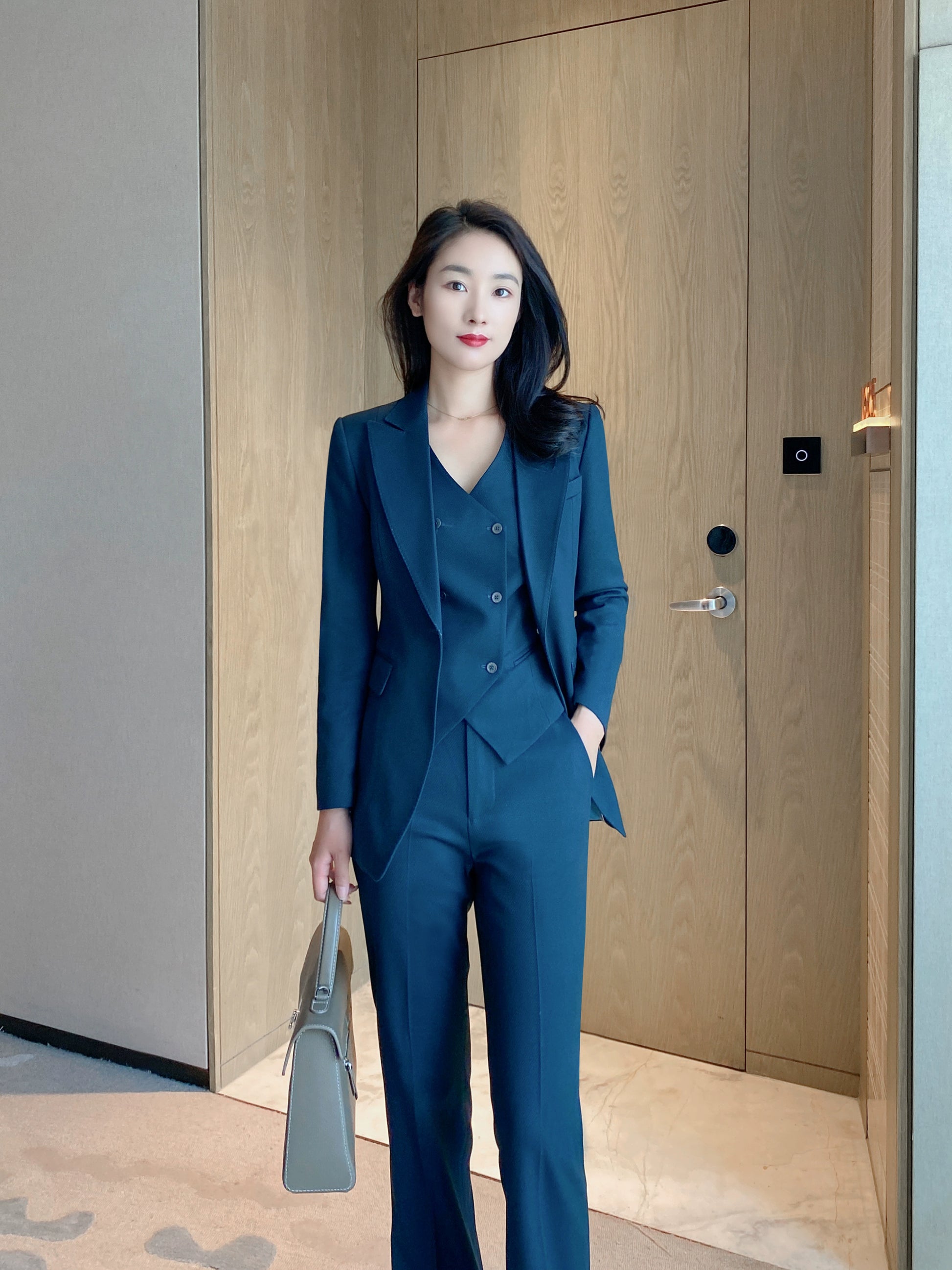 Cyan Blue Classic Women's Suit Set with Vest
