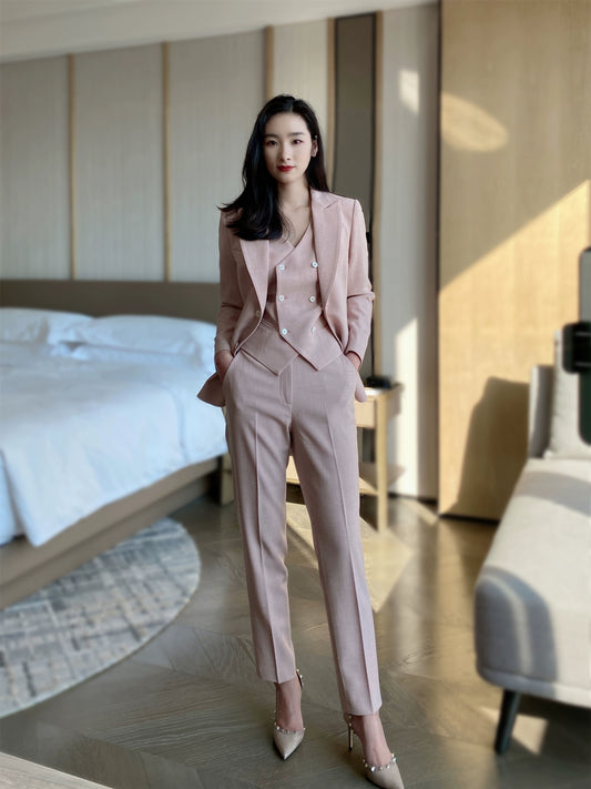 Elegant Flower Gauze Pink 3‑Piece Slim Fit Suit