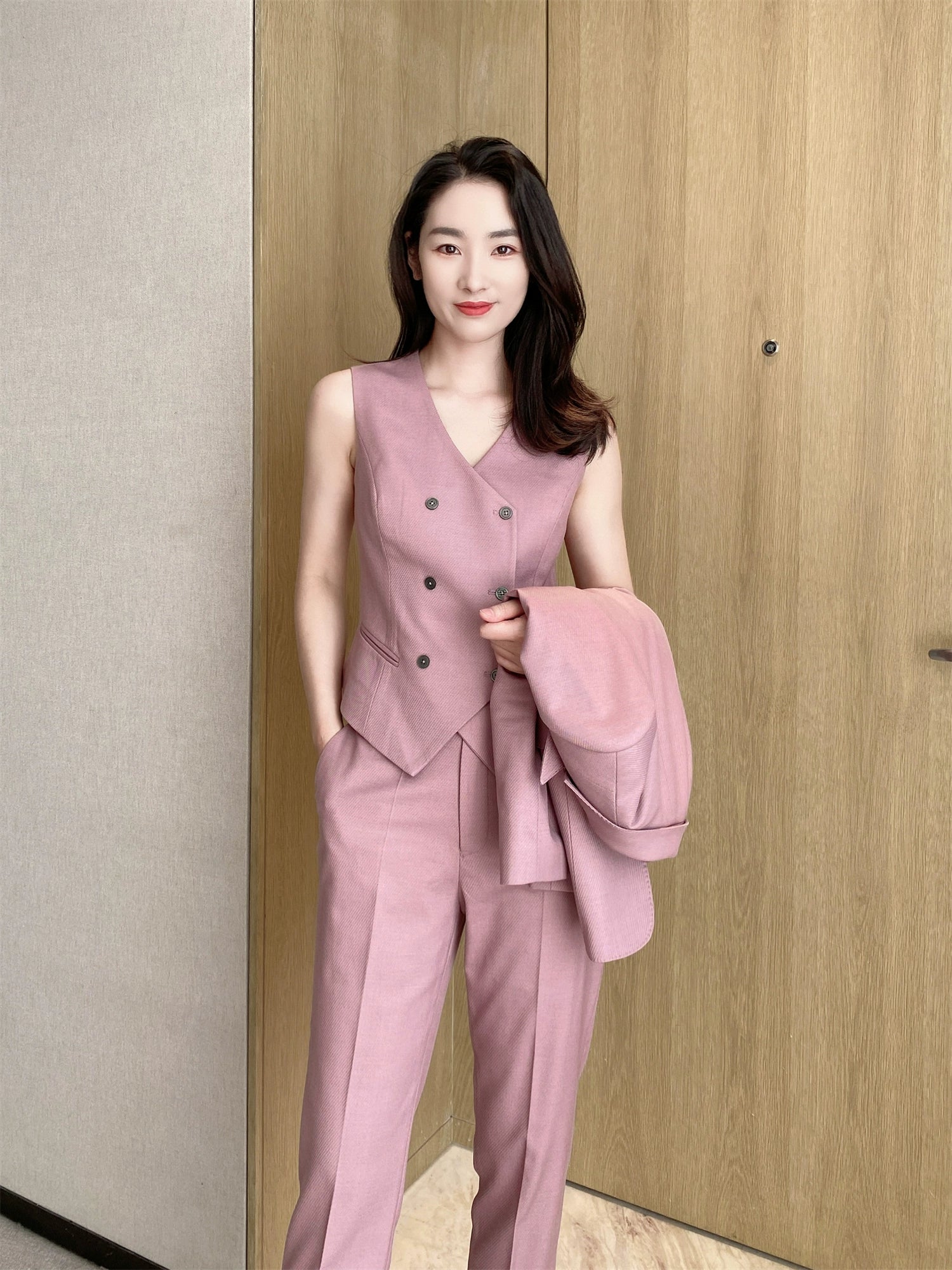 Fuchsia Ice Rose Powder Women's Slim Fit 3-Piece Suit Set
