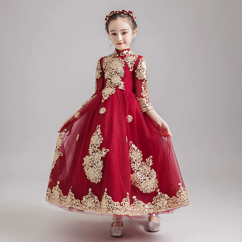 Elegant Princess Gown: Long-Sleeve Winter Wedding Dress for Girls' Piano Performance