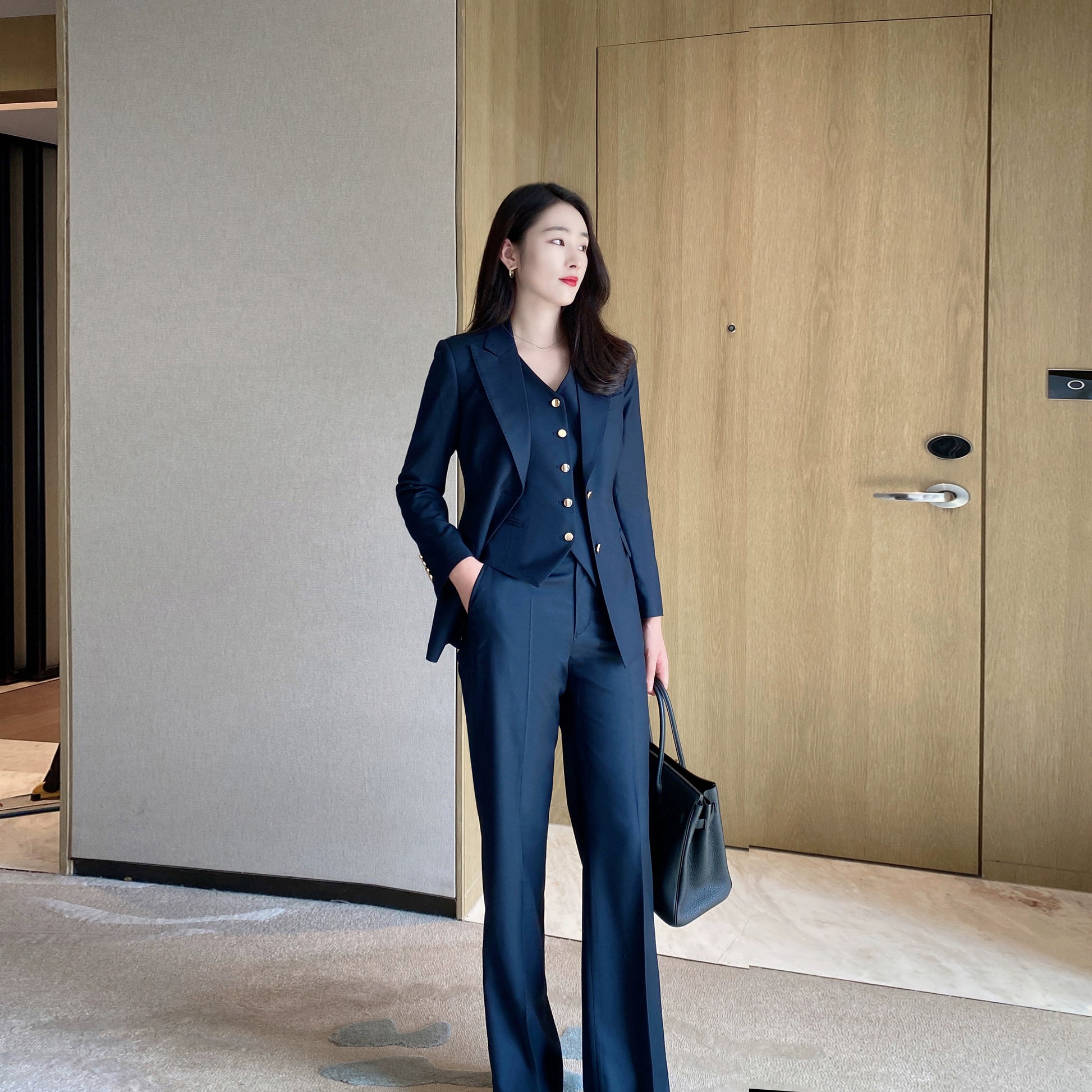 Elegant Blue-Black Women's 3-Piece Tailored Waist-Fitted Suit Set