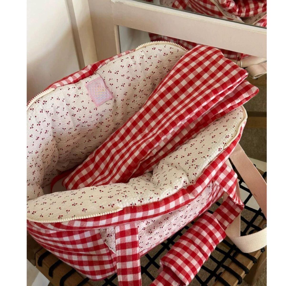 Portable Red Checkered Portable Pet Carrier for Dogs and Cats